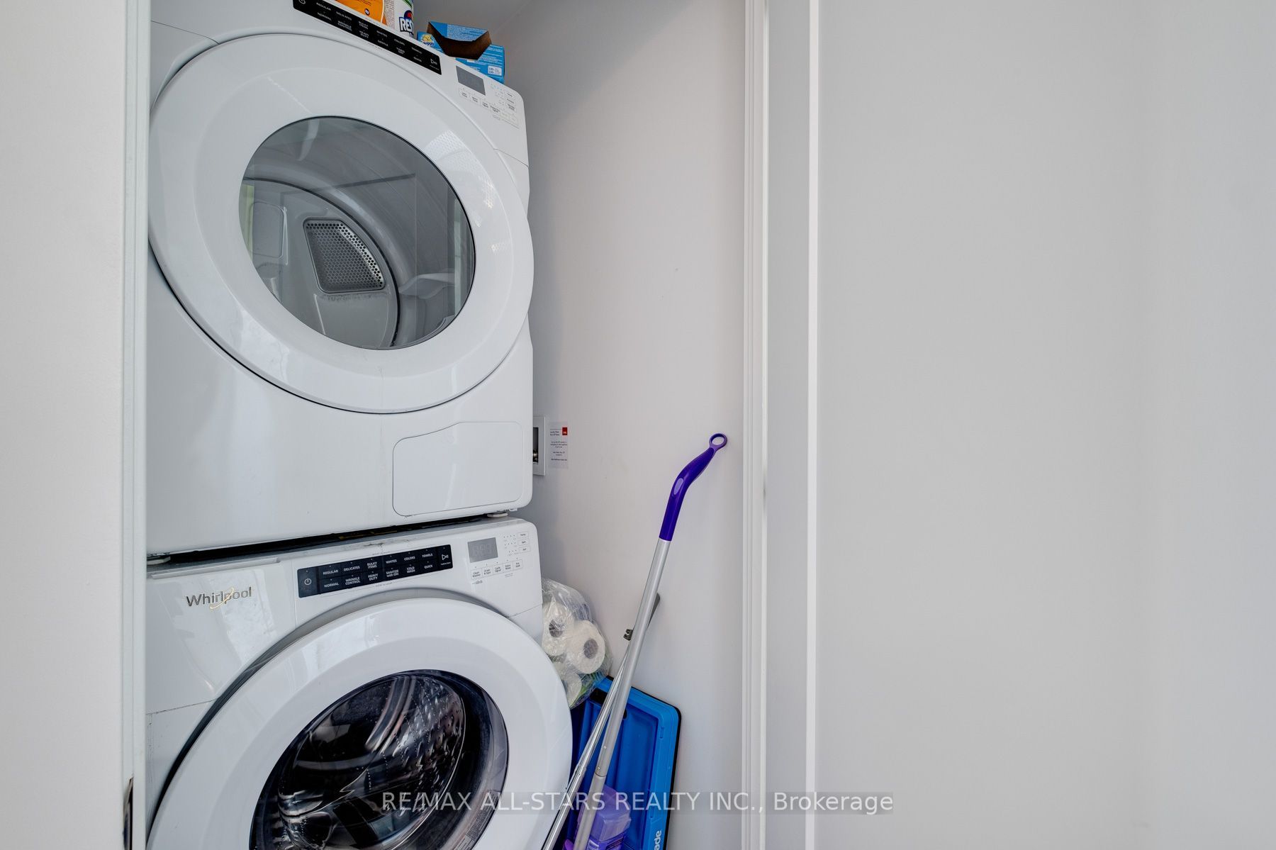 575 Bloor Street E, #2302