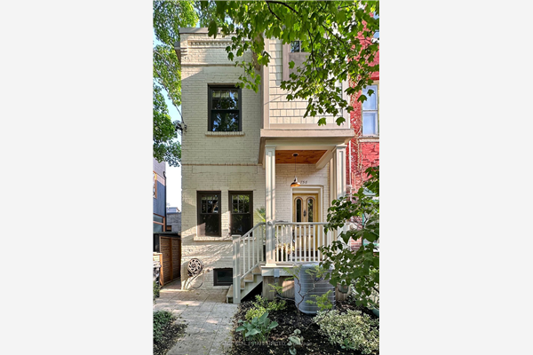 758 Adelaide St W, Toronto
