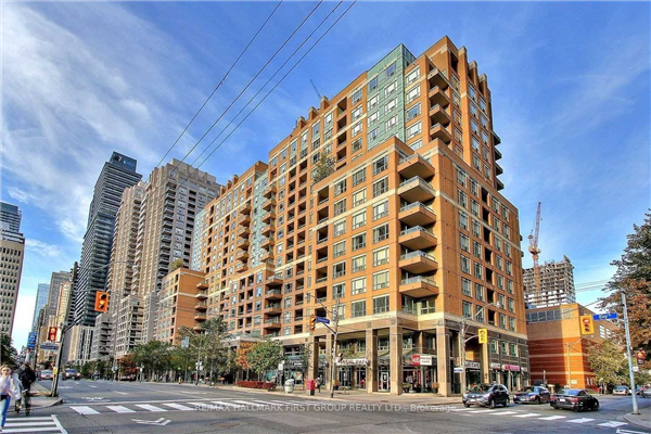 887 Bay St, Toronto