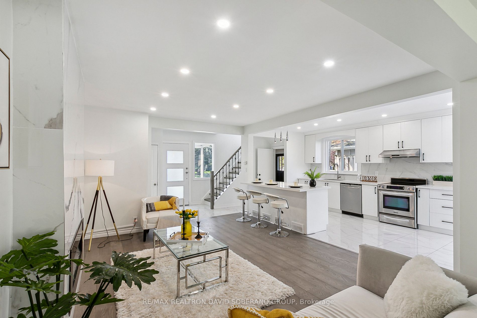 18 Cadillac Ave
