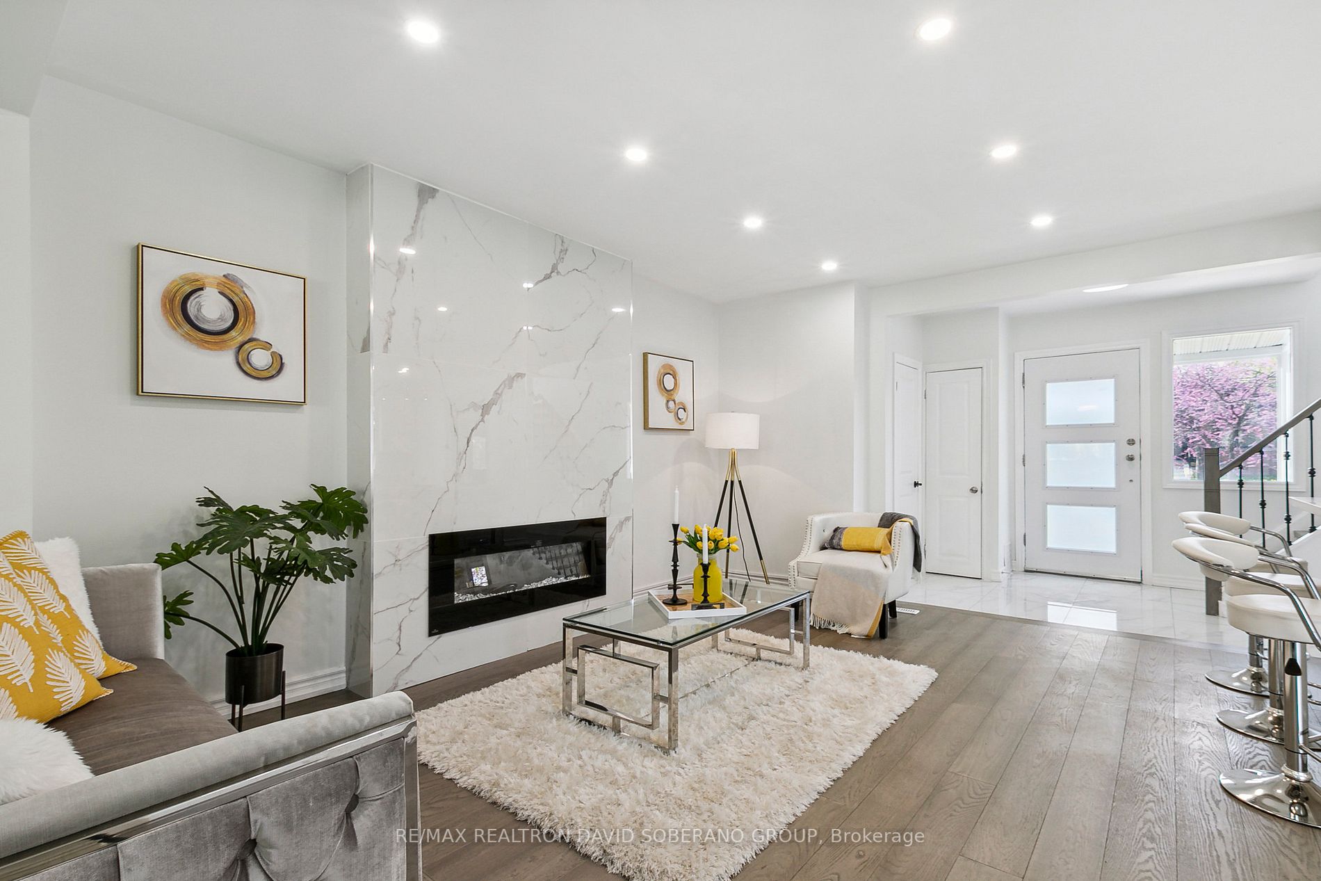 18 Cadillac Ave