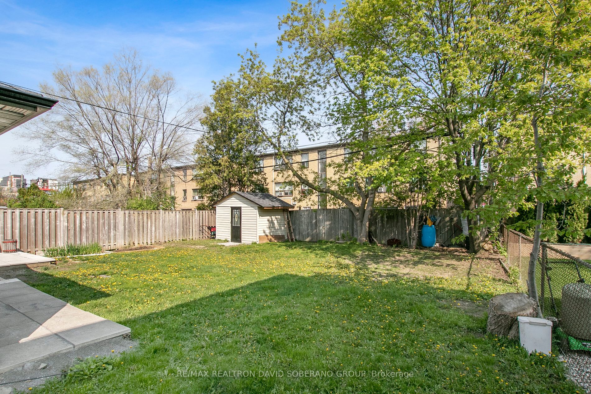 18 Cadillac Ave
