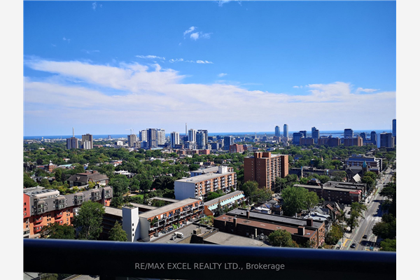 159 Wellesley St E, Toronto