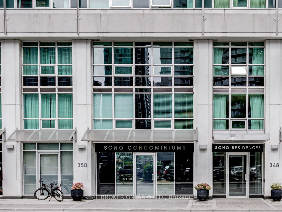 350 Wellington St W, #215