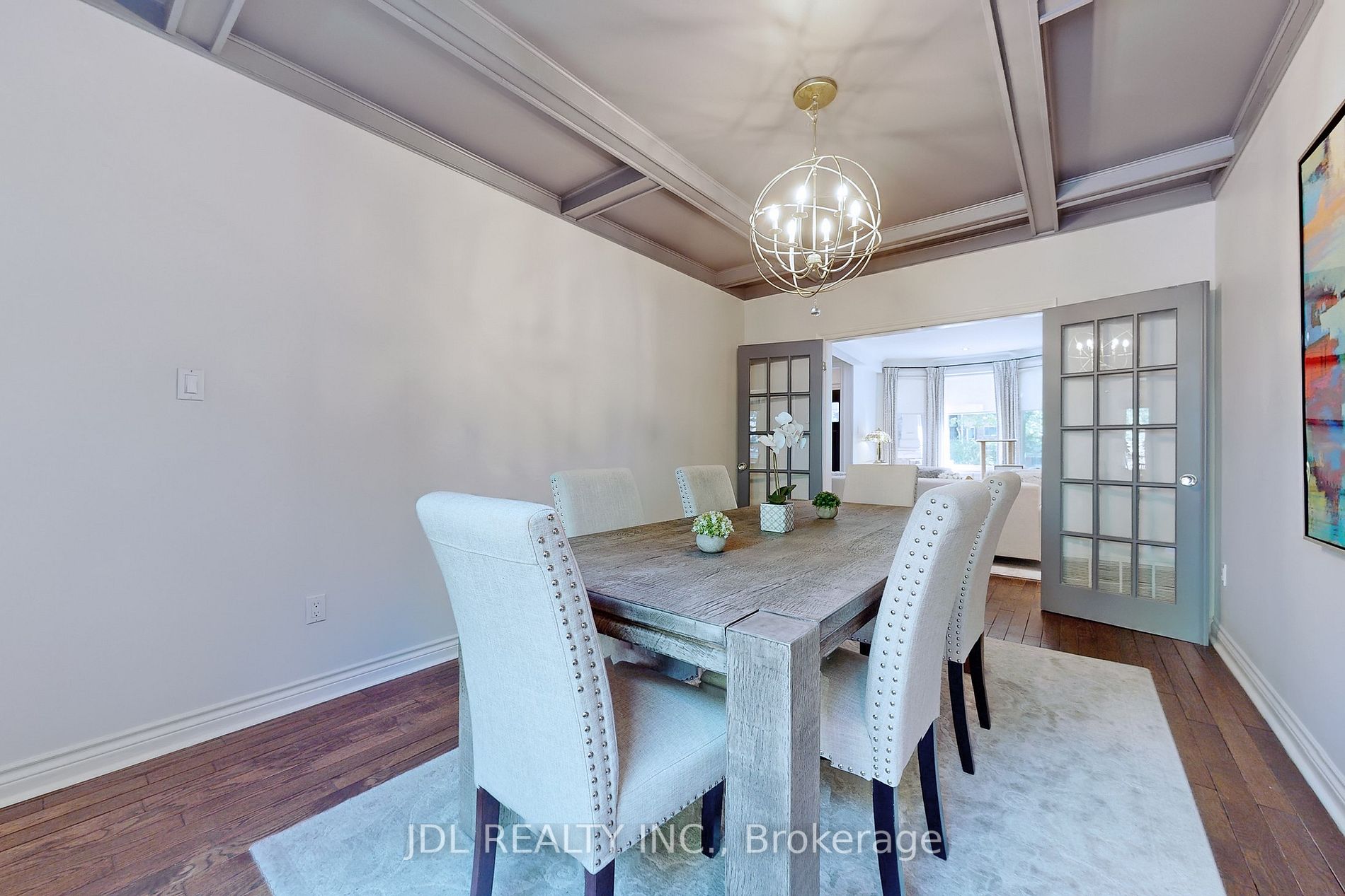 108 Hilton Ave