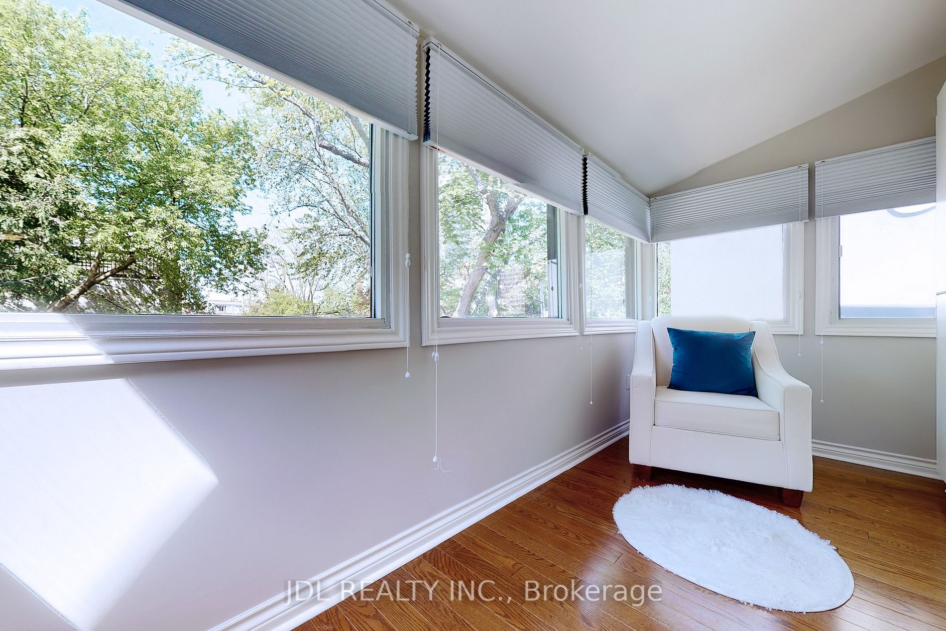 108 Hilton Ave