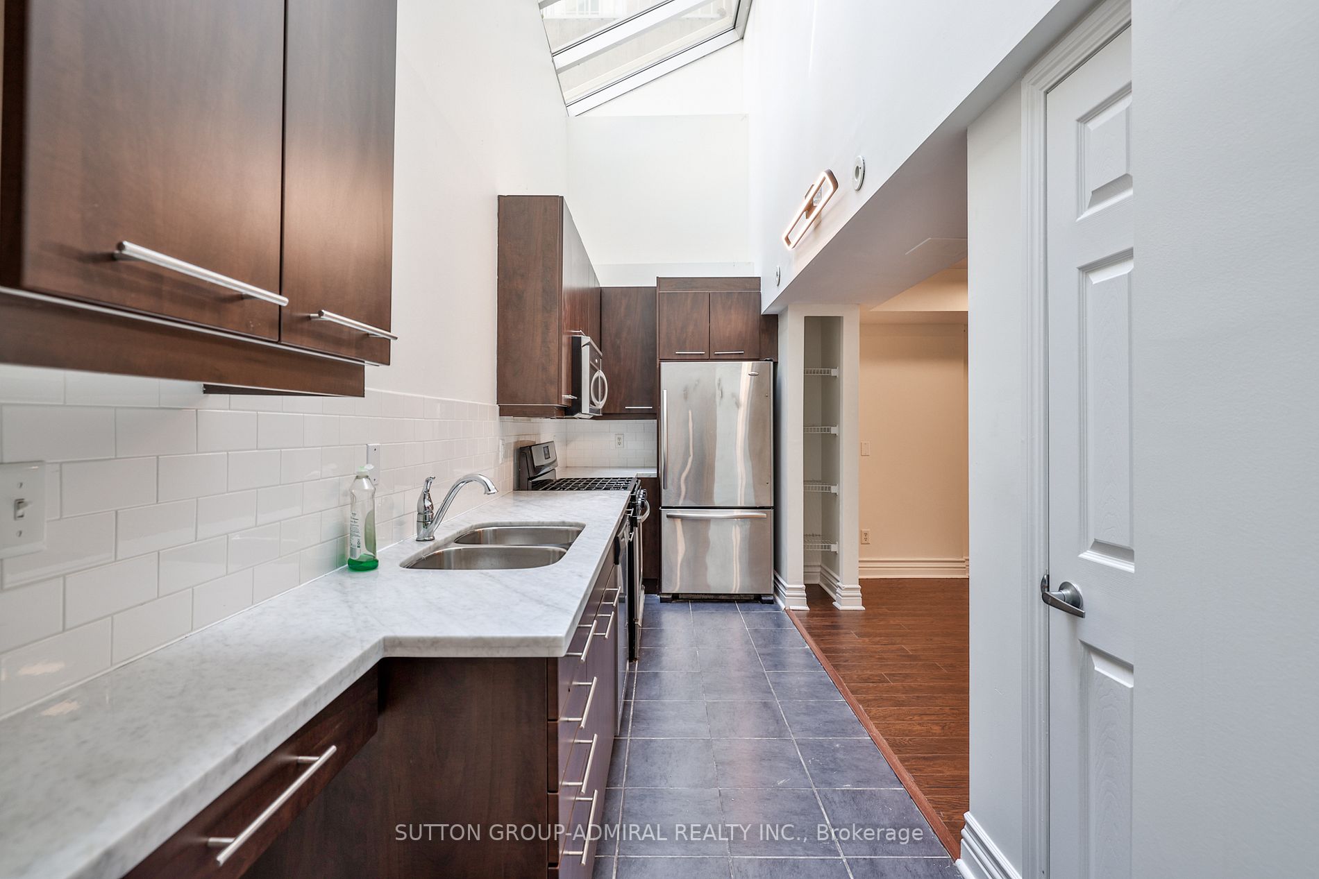 539 Jarvis Street, #M3