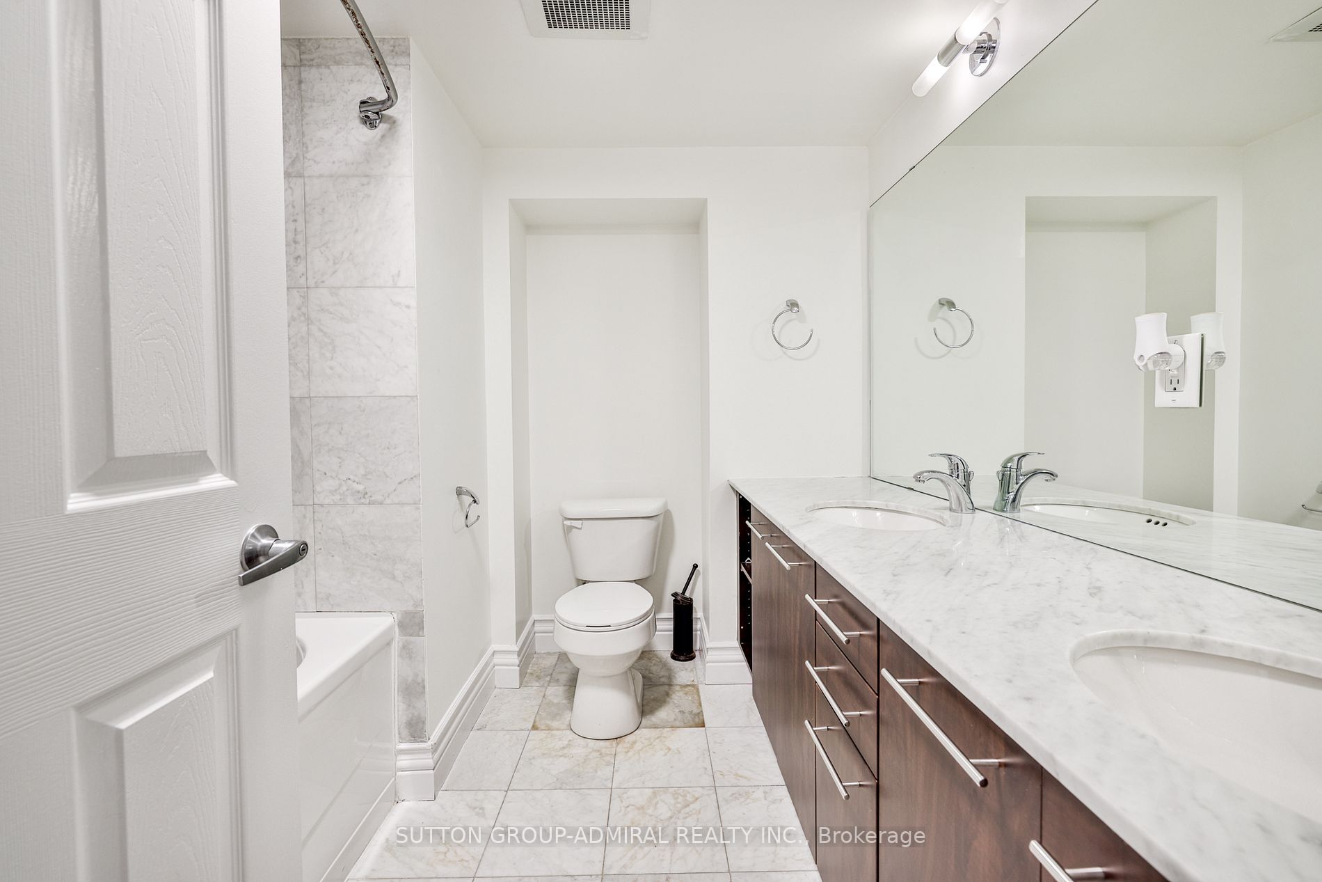 539 Jarvis Street, #M3