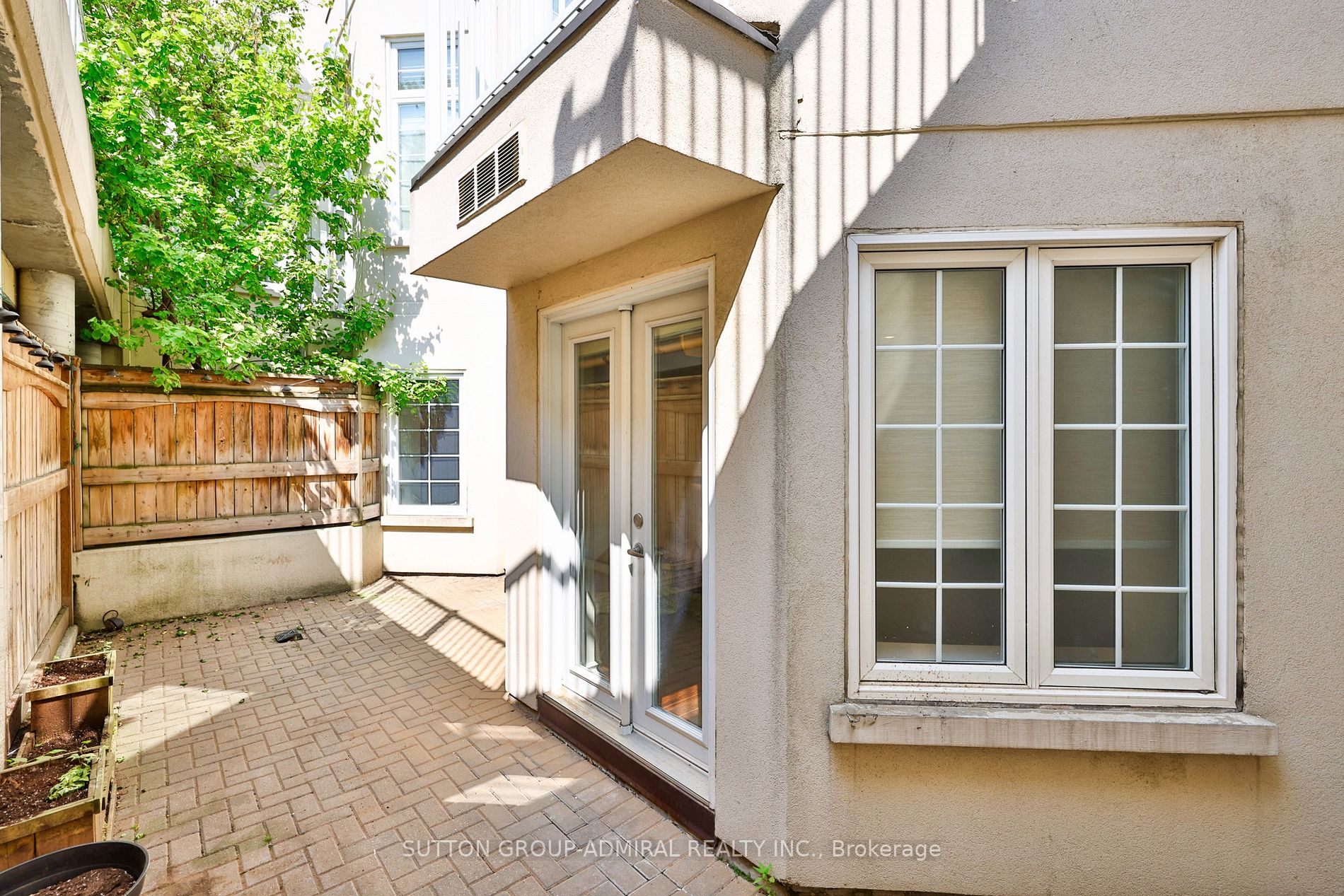 539 Jarvis Street, #M3