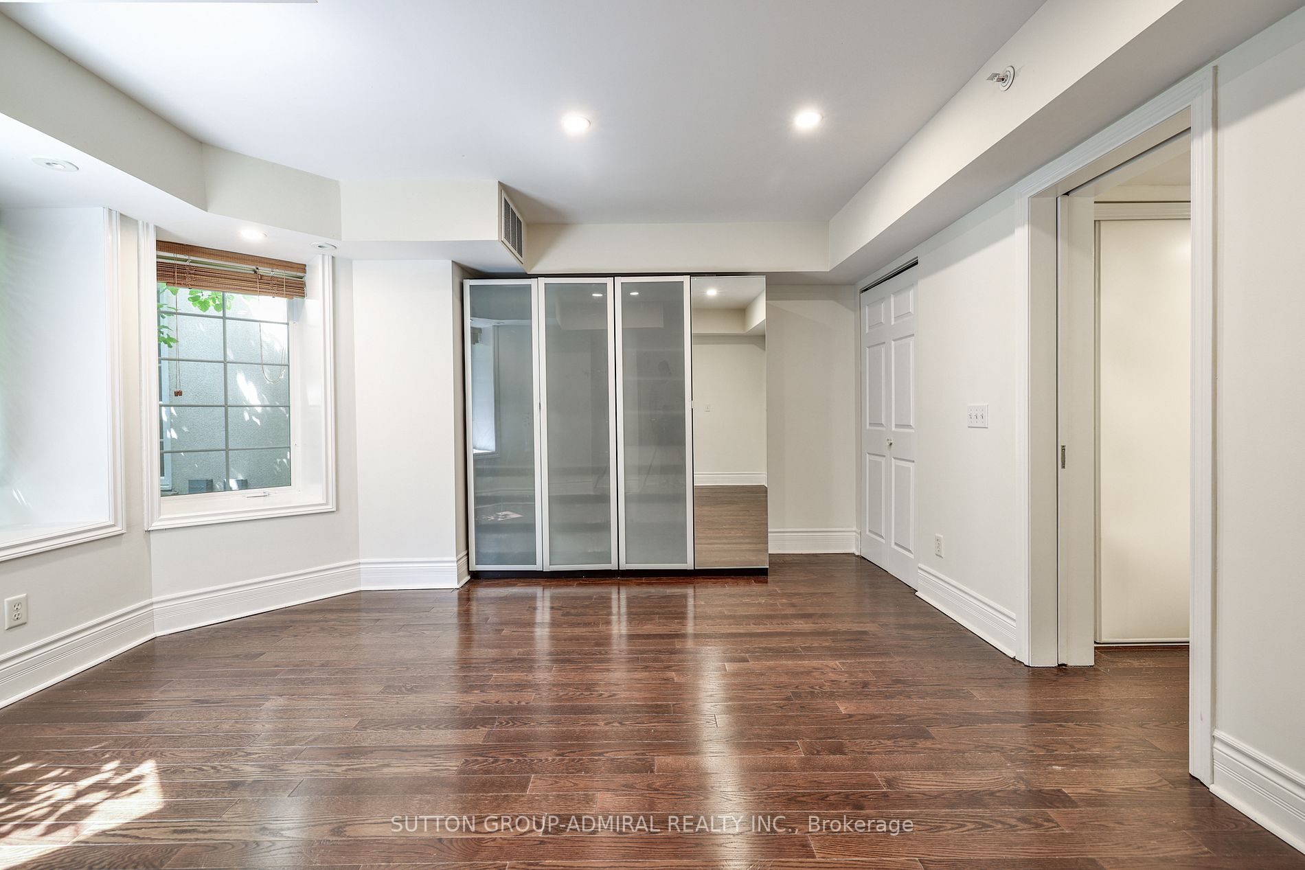 539 Jarvis Street, #M3