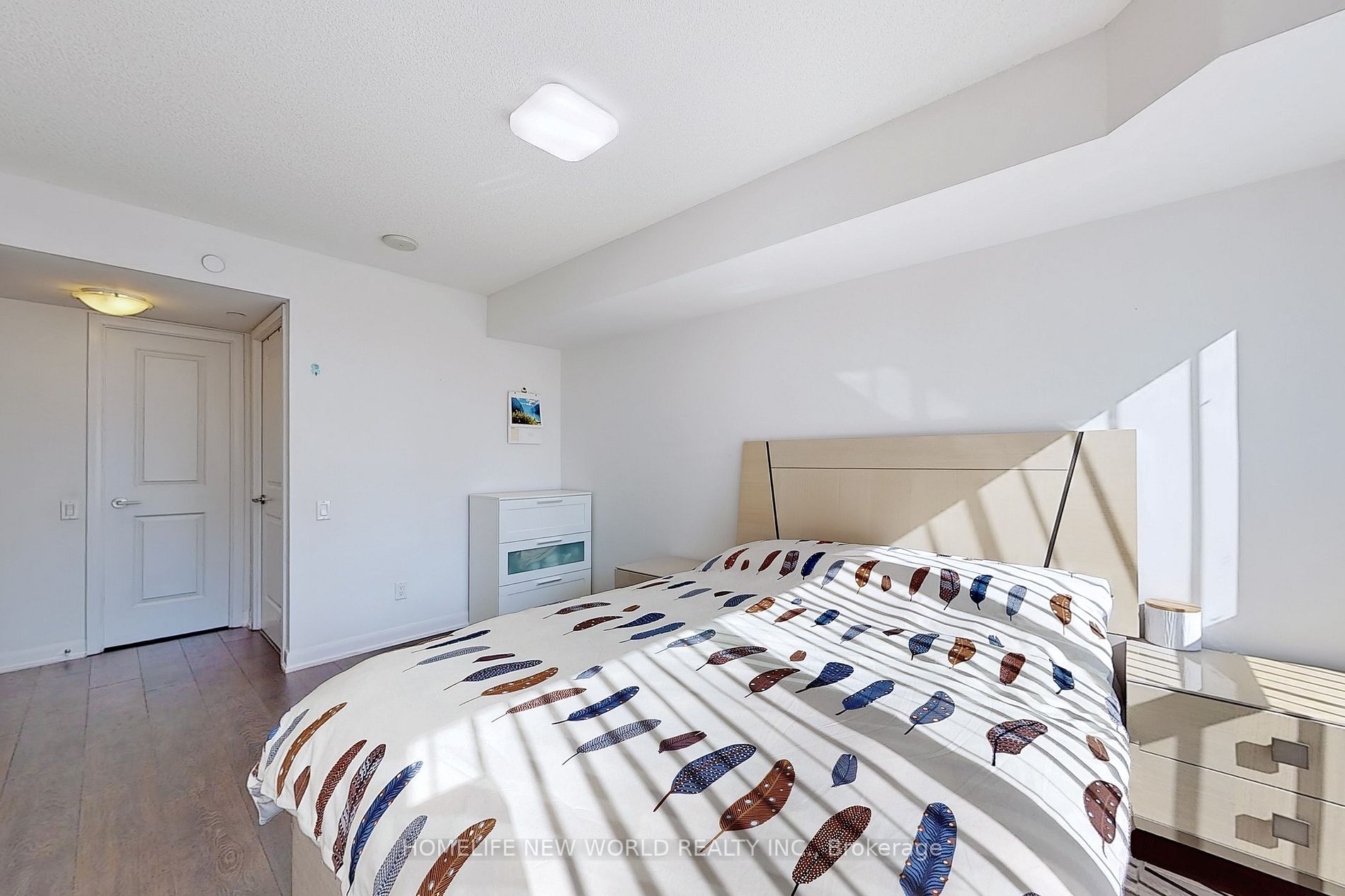 5162 Yonge St, #706