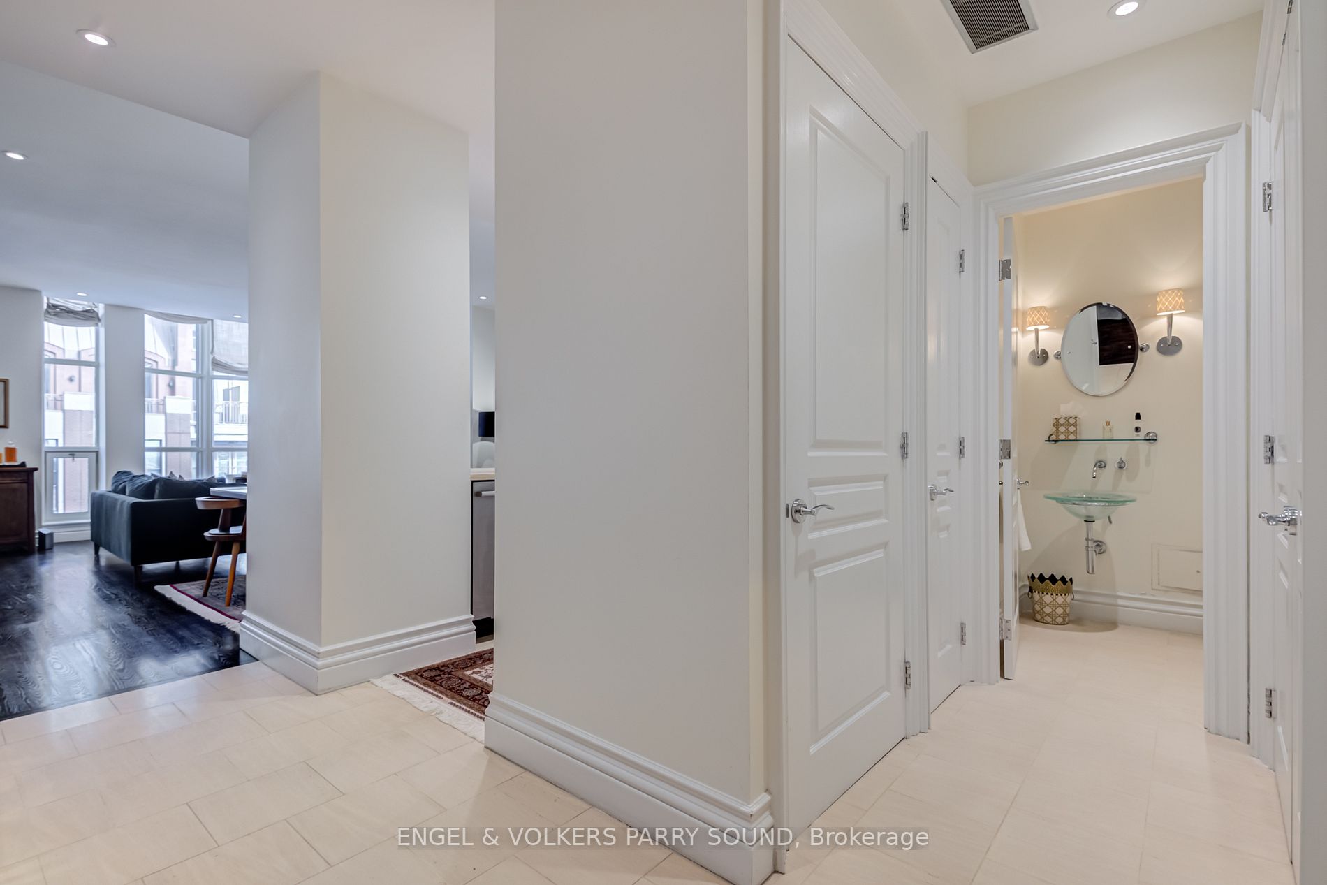 22 St Thomas St, #7C