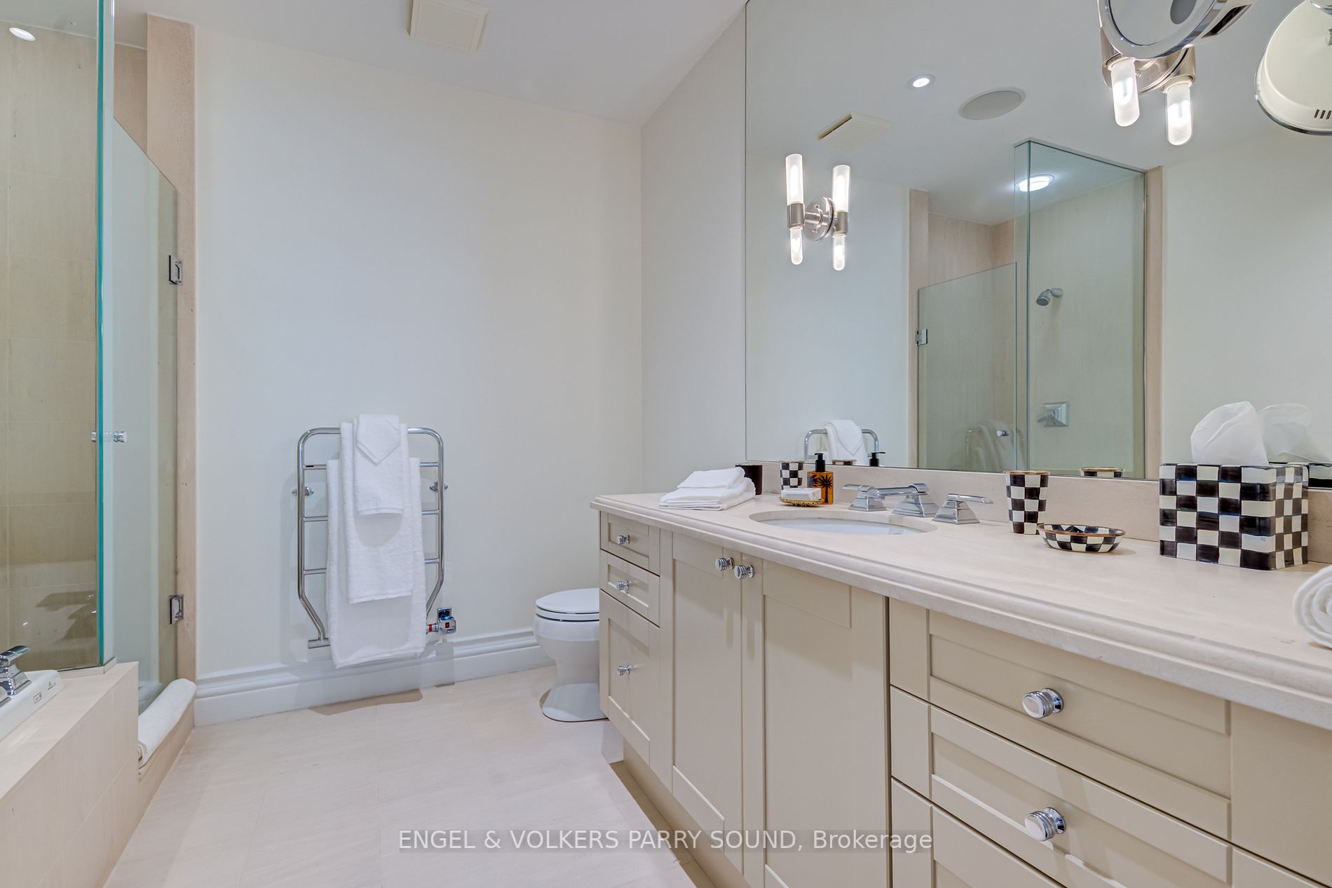 22 St Thomas St, #7C