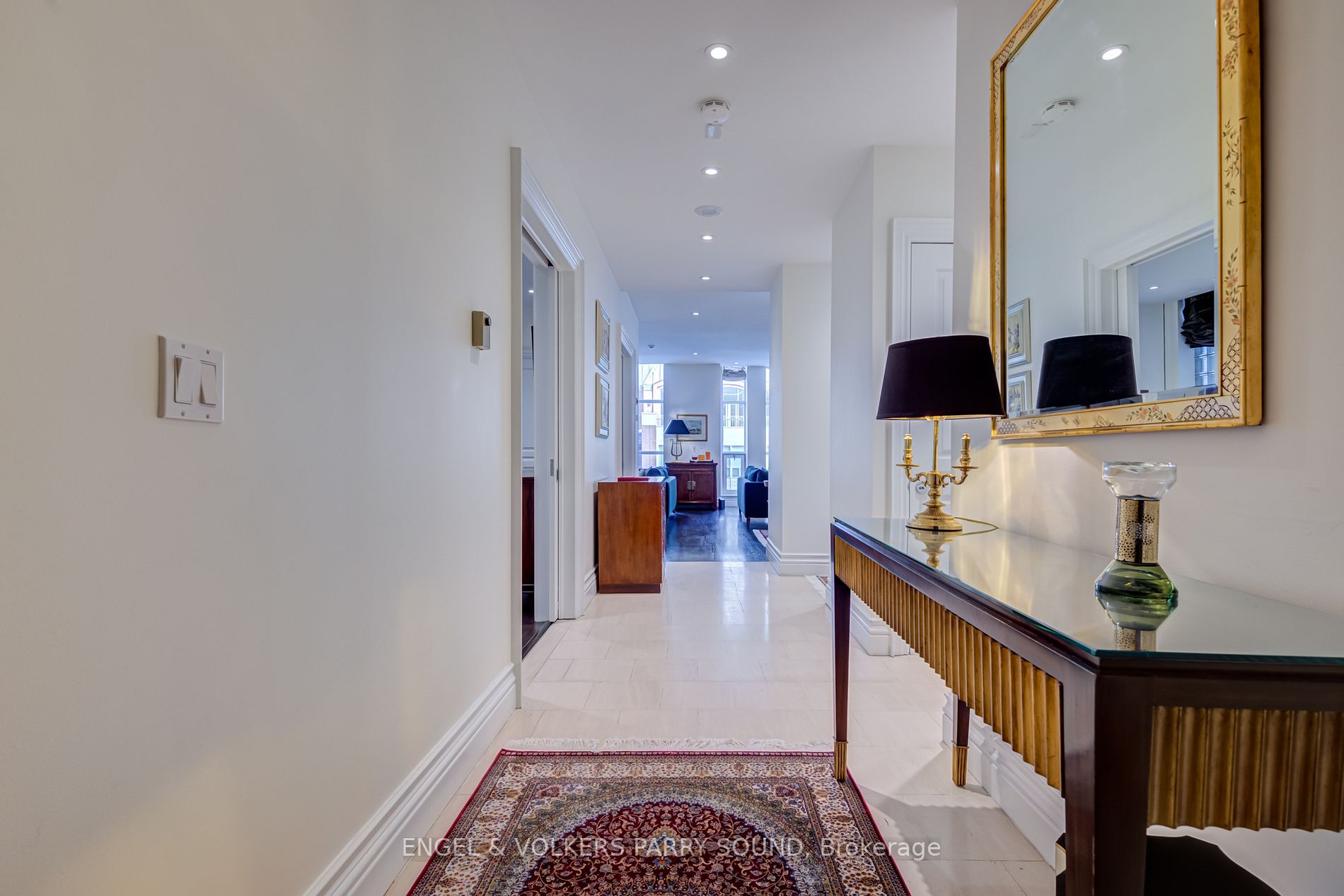 22 St Thomas St, #7C