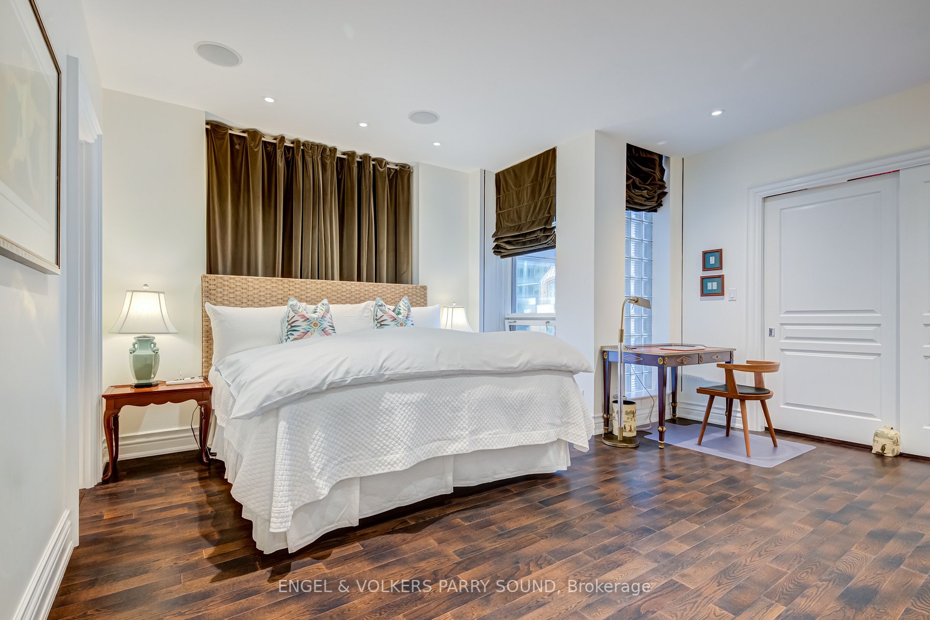 22 St Thomas St, #7C