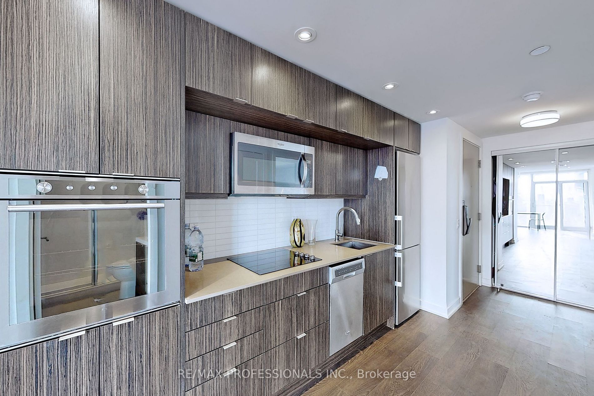 10 York St, #2410