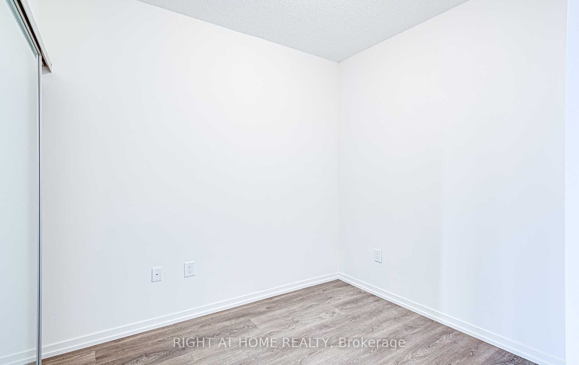 3237 Bayview Ave, #807