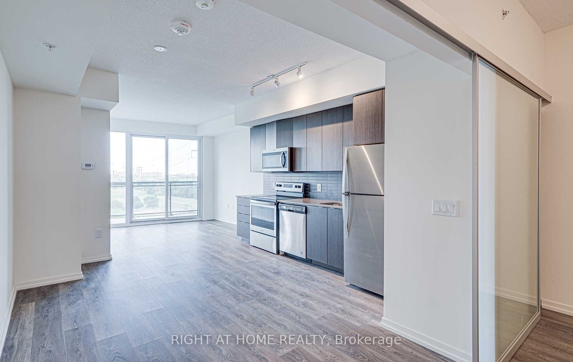 3237 Bayview Ave, #807