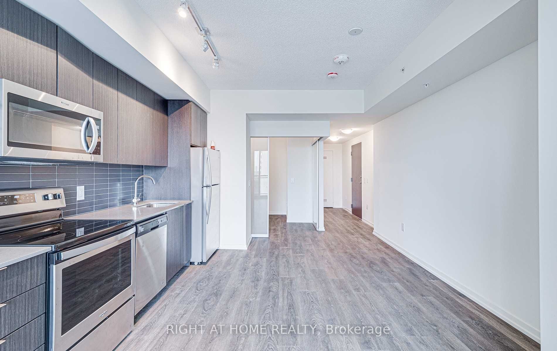 3237 Bayview Ave, #807