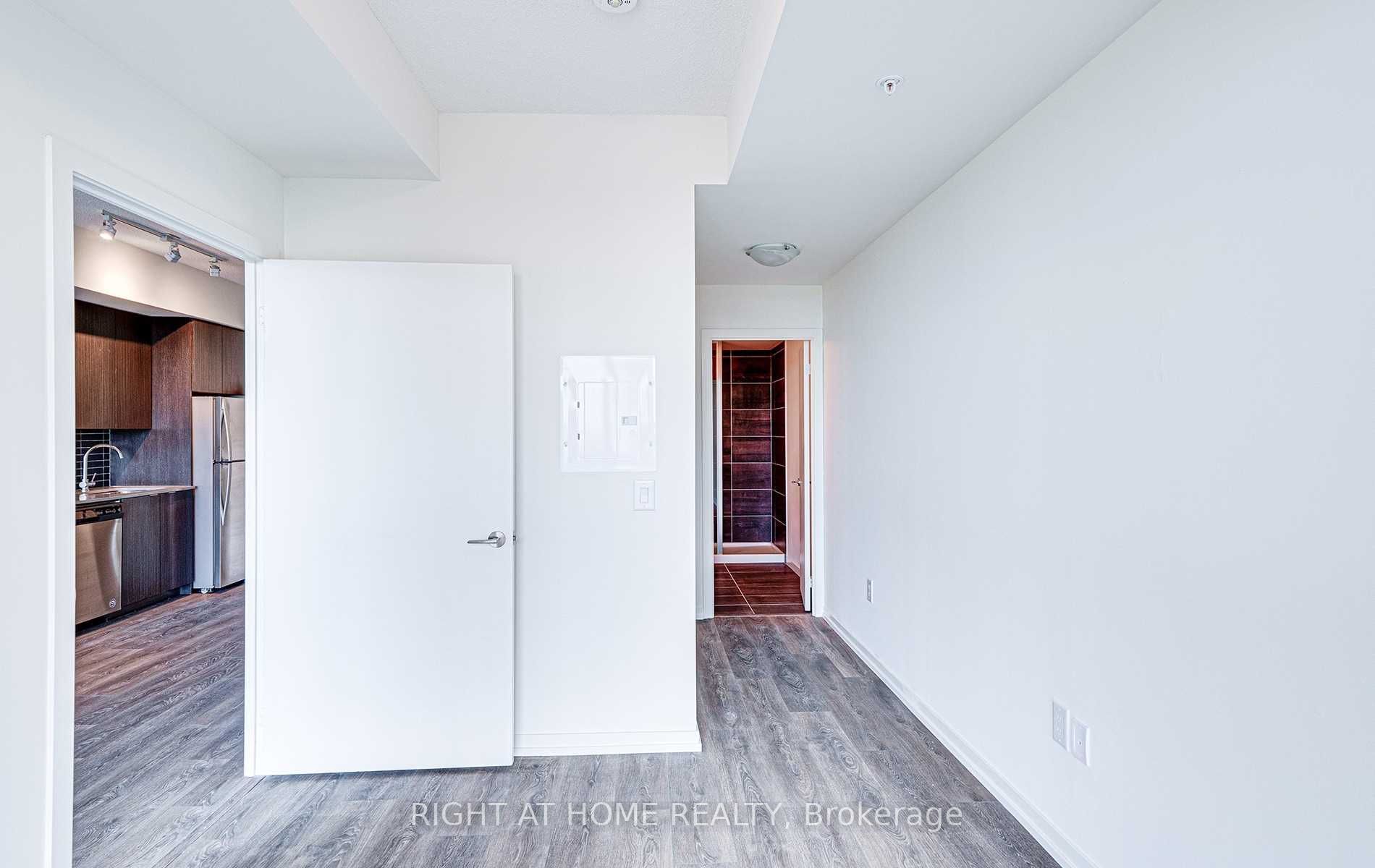 3237 Bayview Ave, #807