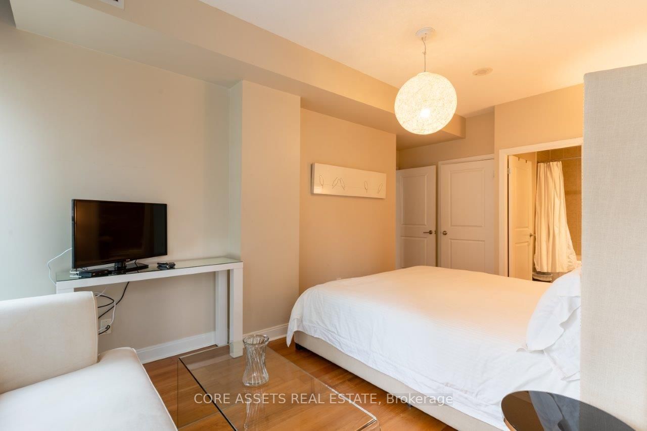 21 Scollard St, #301