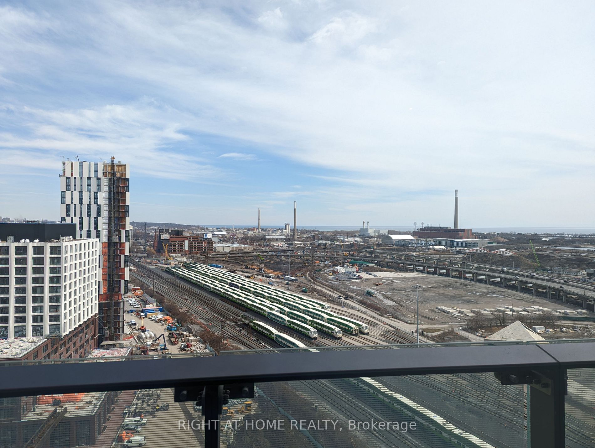 390 Cherry St, #1907