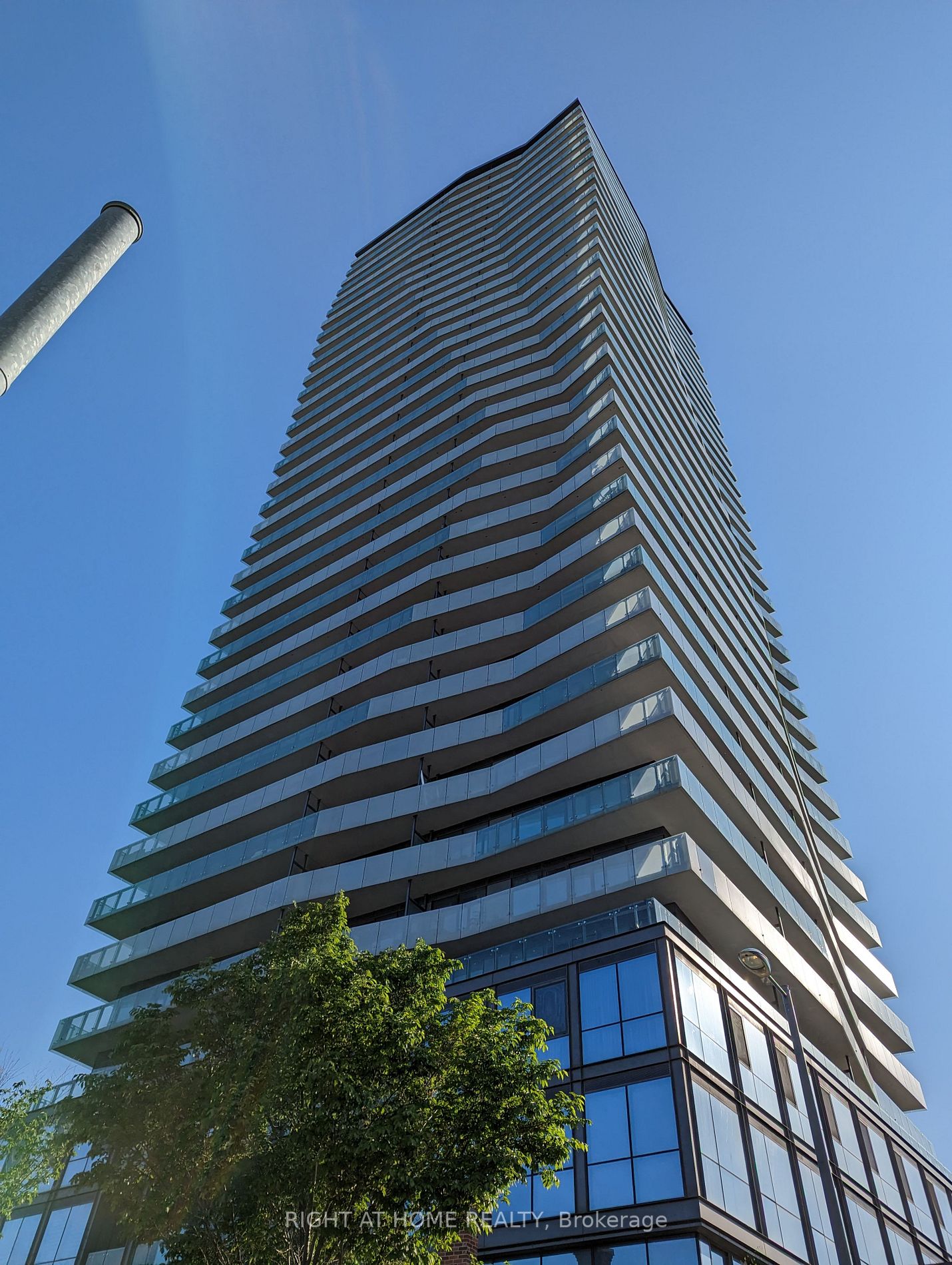 390 Cherry St, #1907