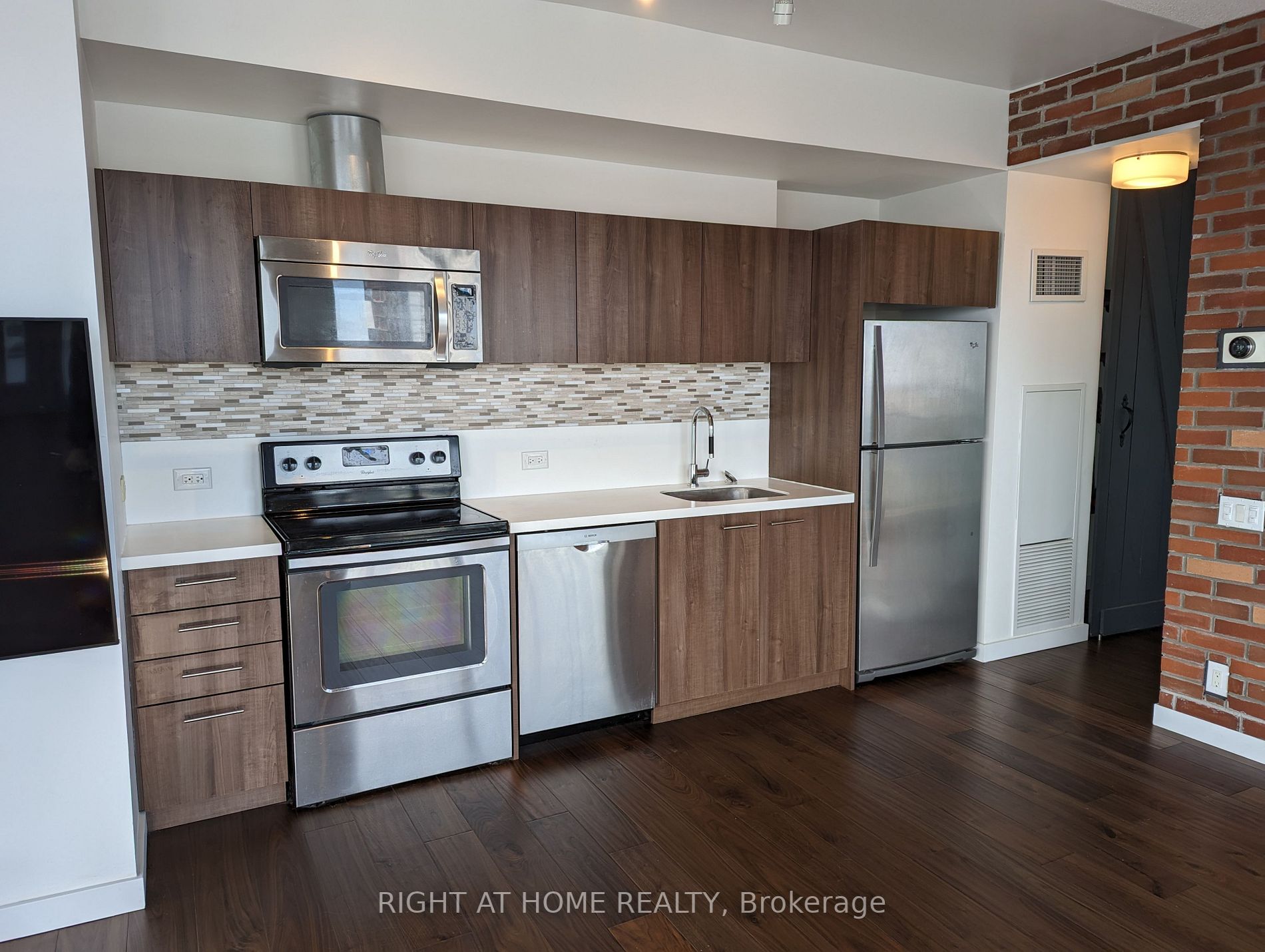 390 Cherry St, #1907