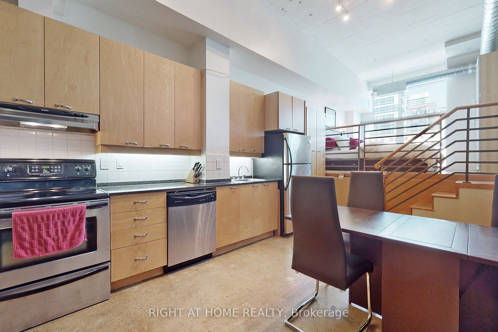 155 Dalhousie St, #718