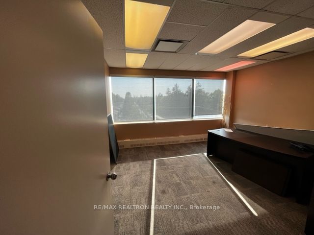 3910 Bathurst St, #404