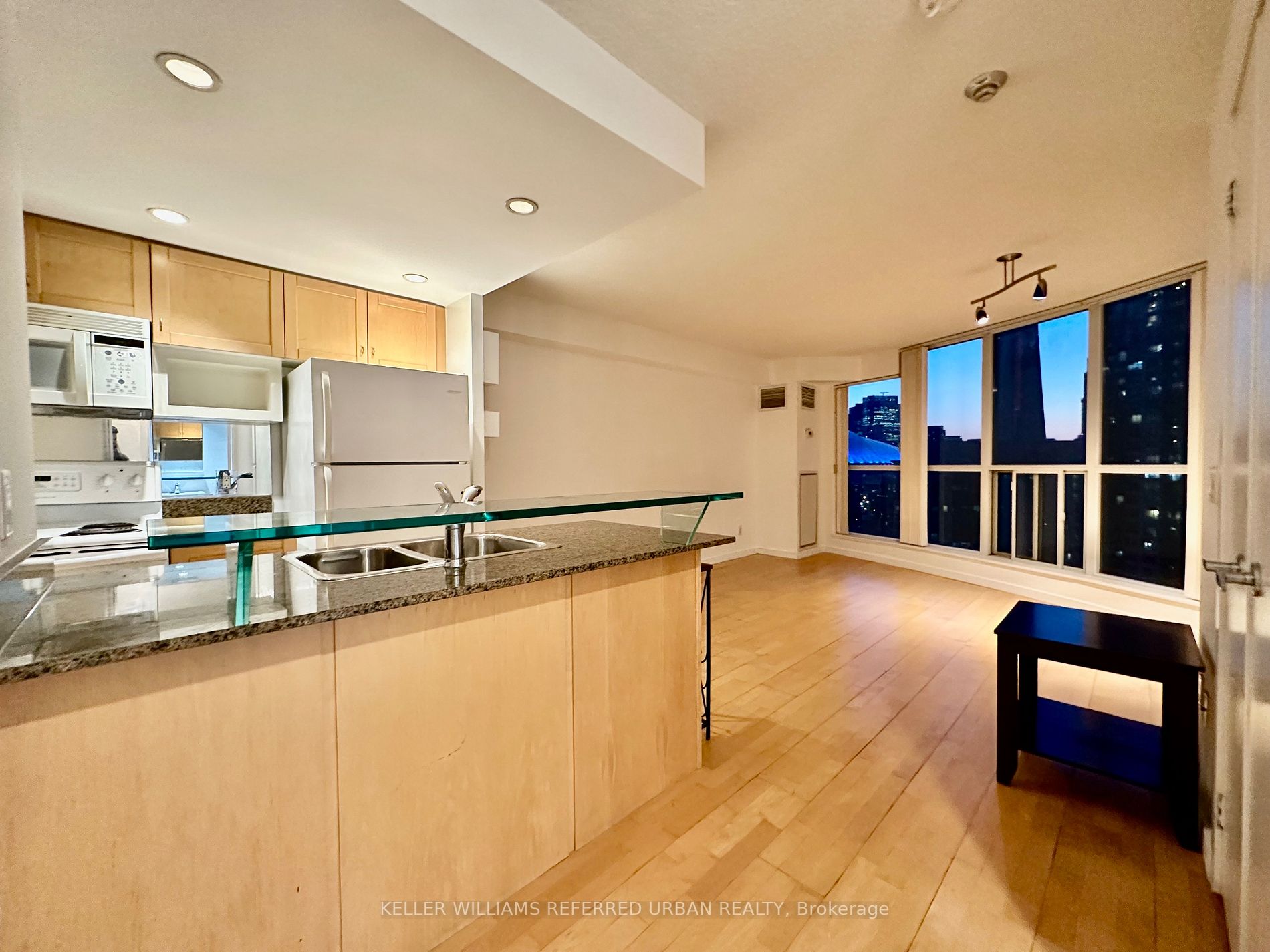 #1801 - 8 York St, Toronto