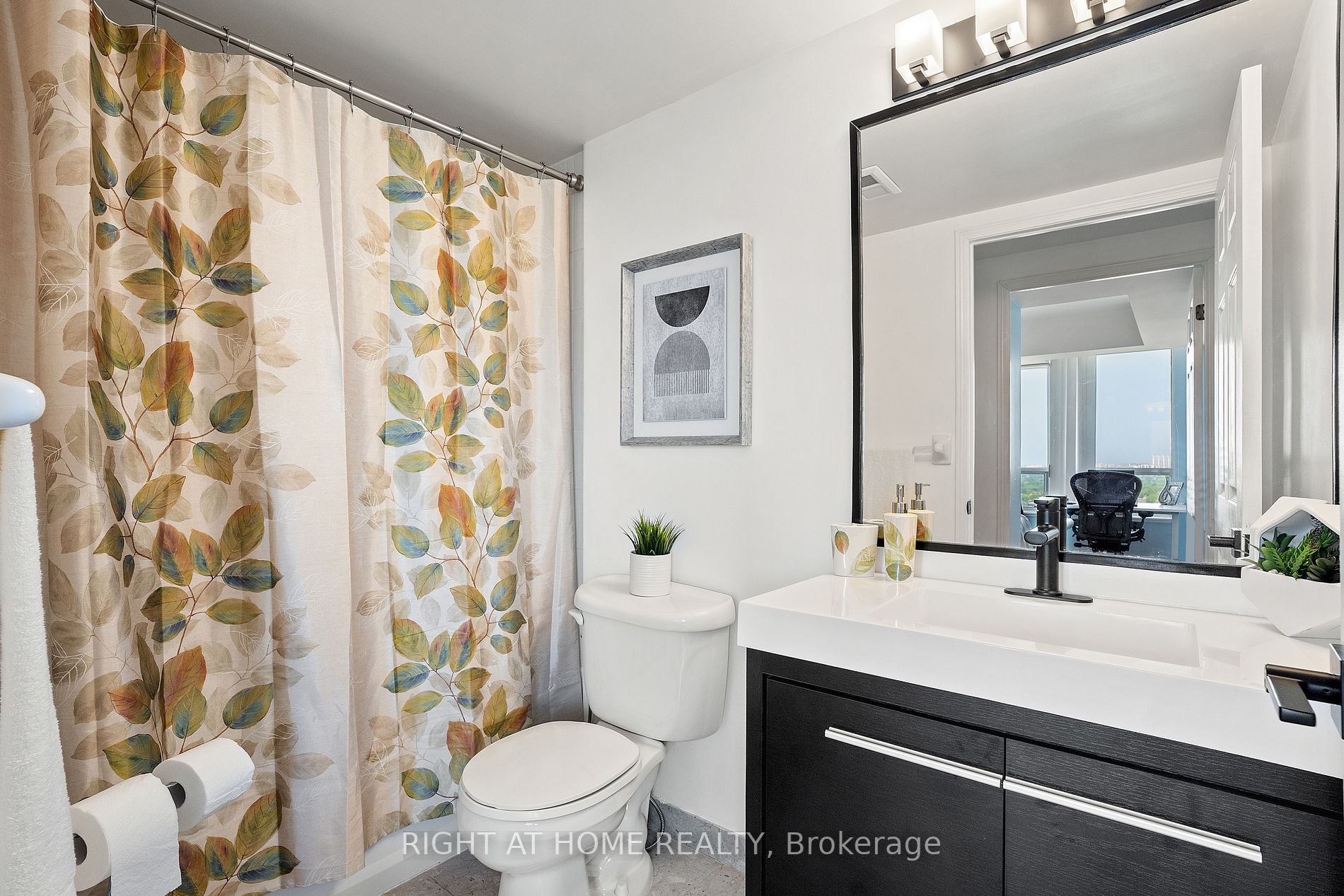 35 Finch Ave E, #Ph 207