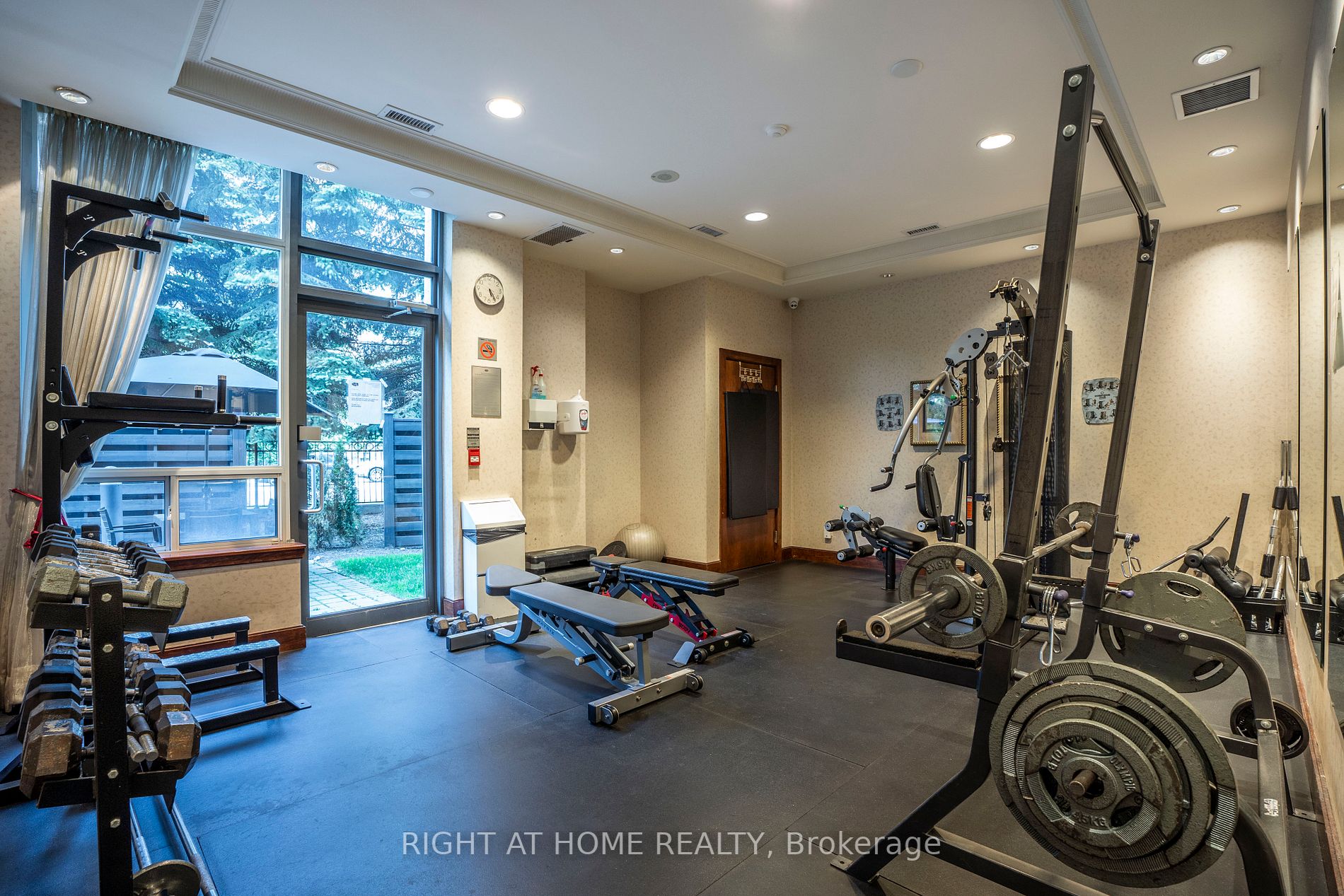 35 Finch Ave E, #Ph 207