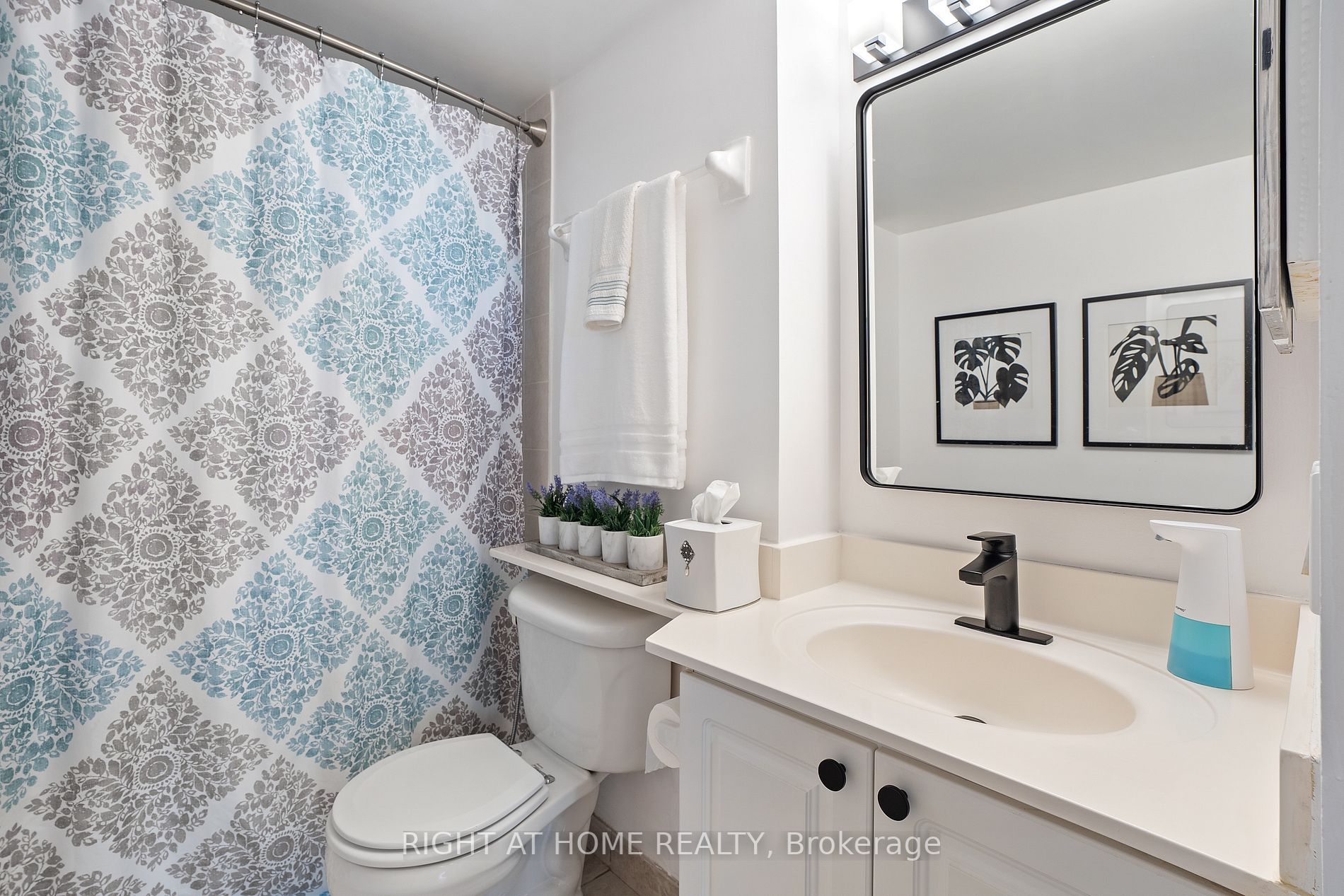 35 Finch Ave E, #Ph 207
