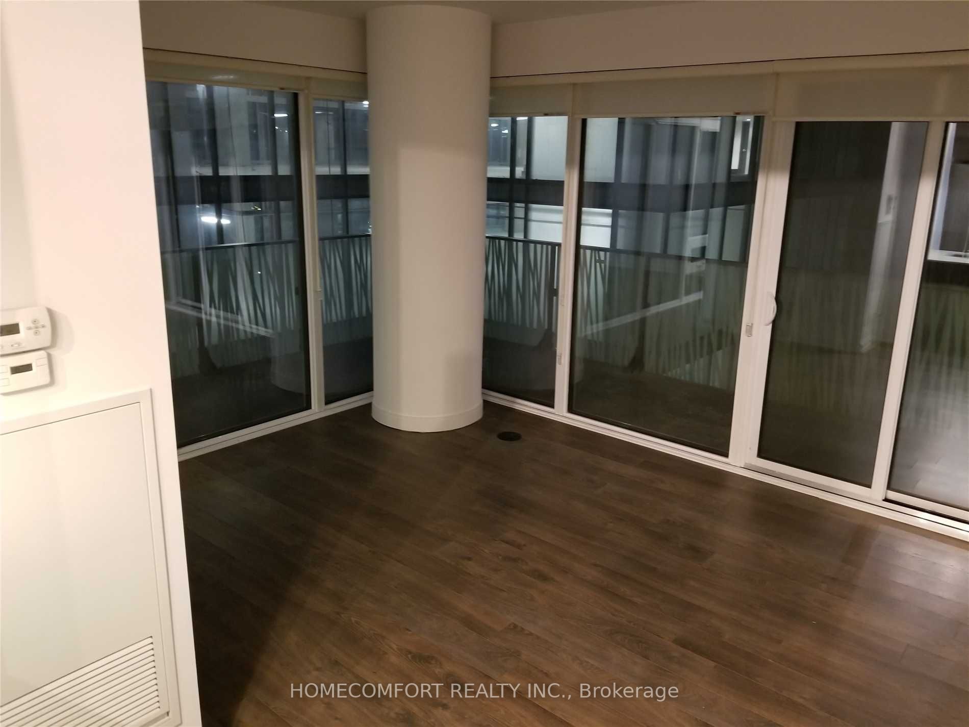 42 Charles St E, #809