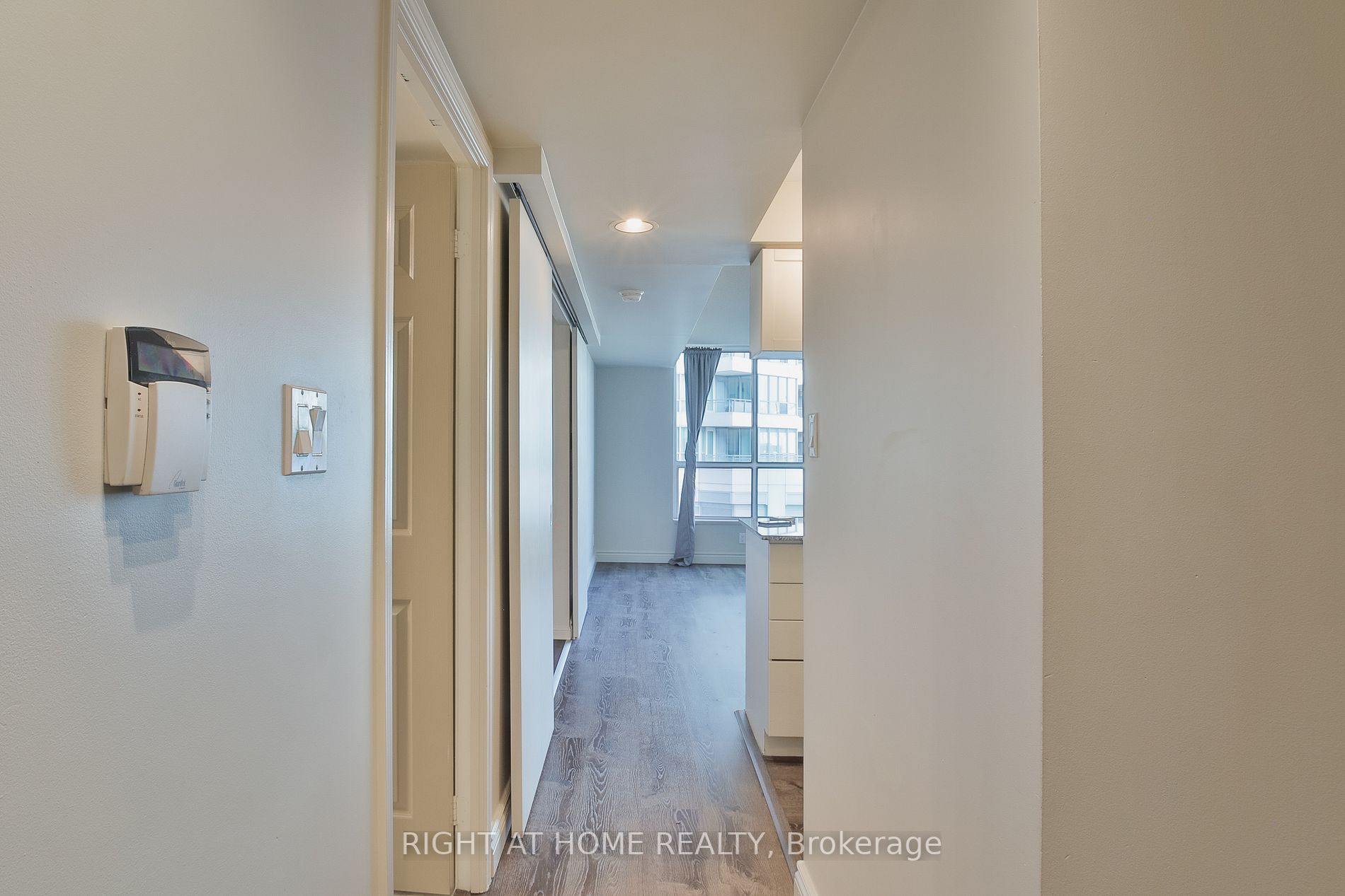 230 Queens Quay W #222
