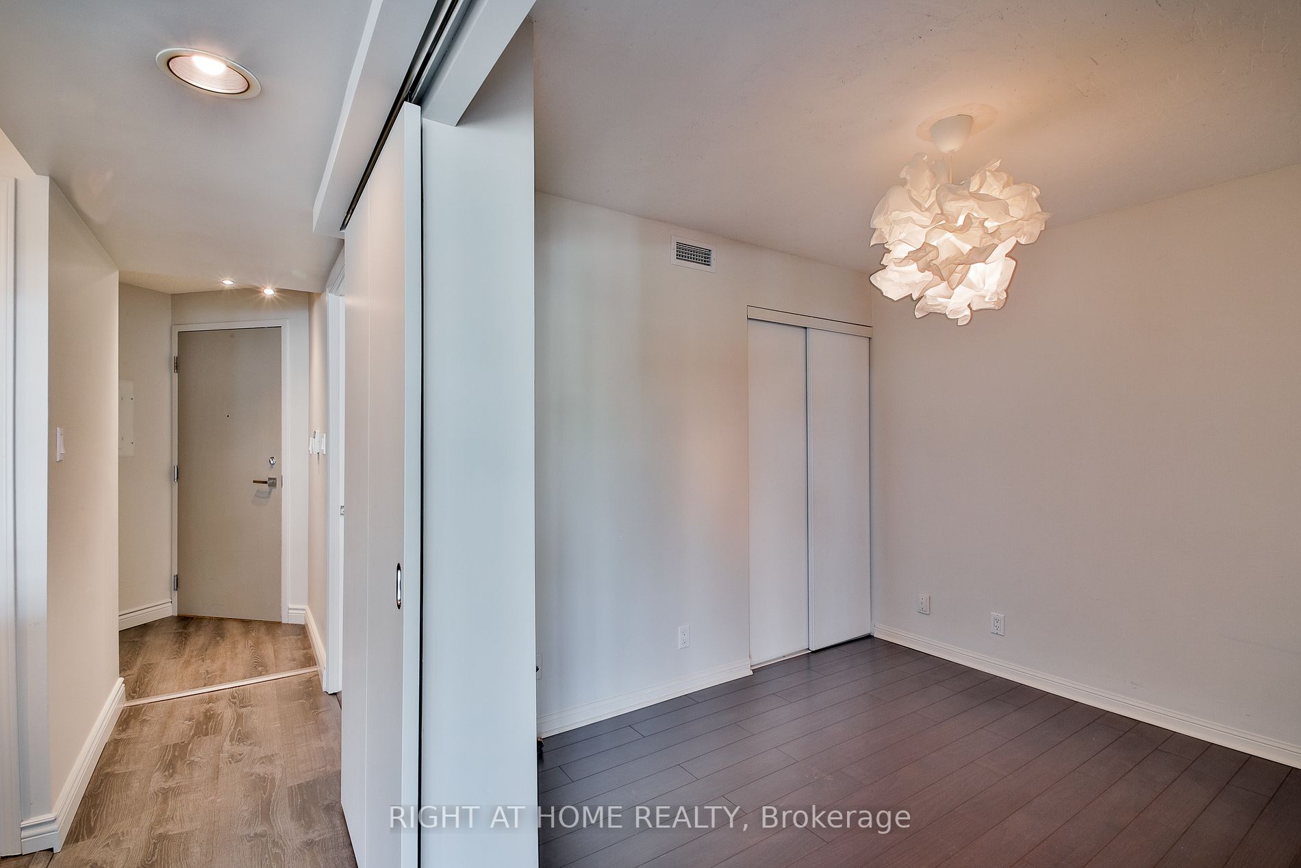 230 Queens Quay W #222