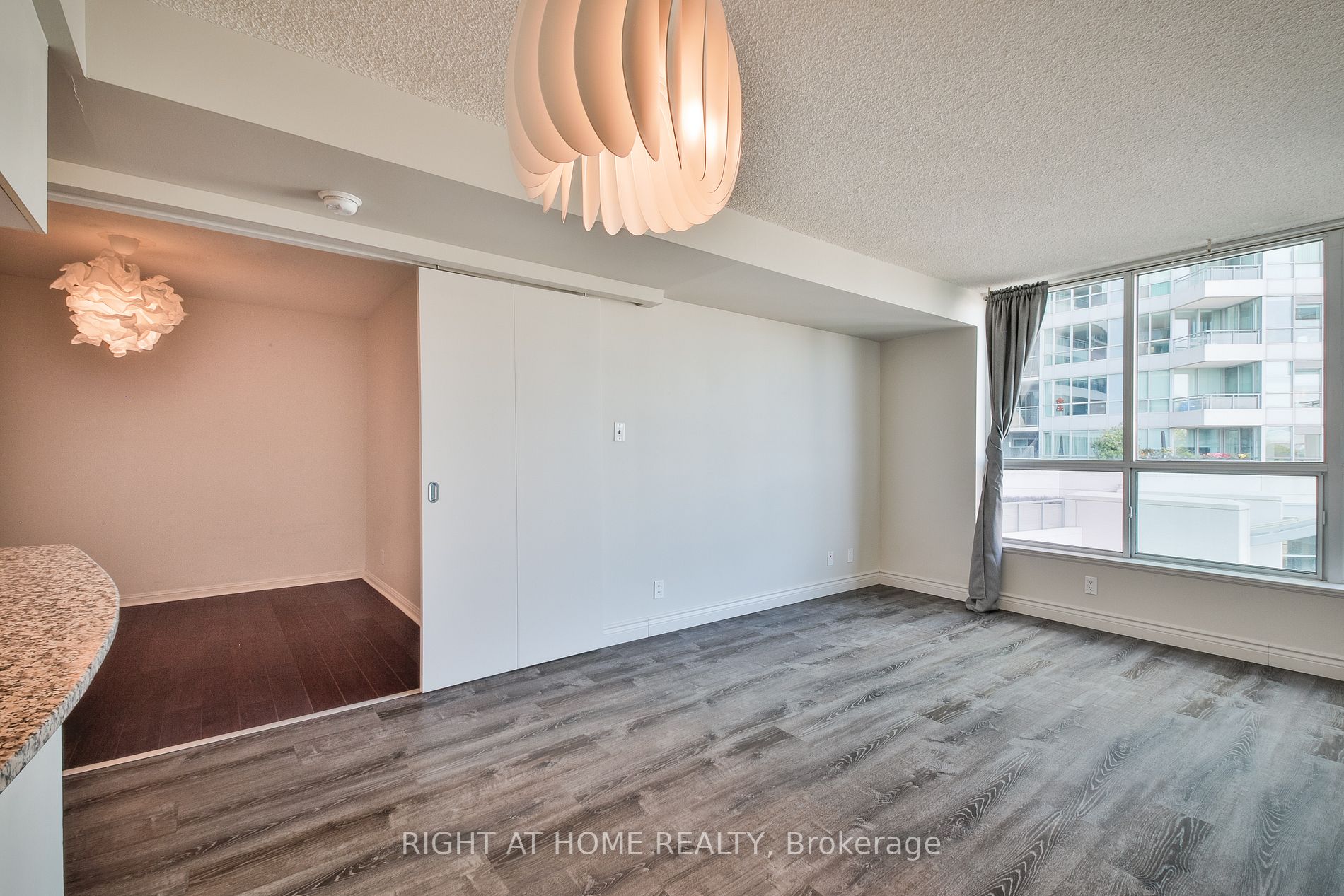 230 Queens Quay W #222