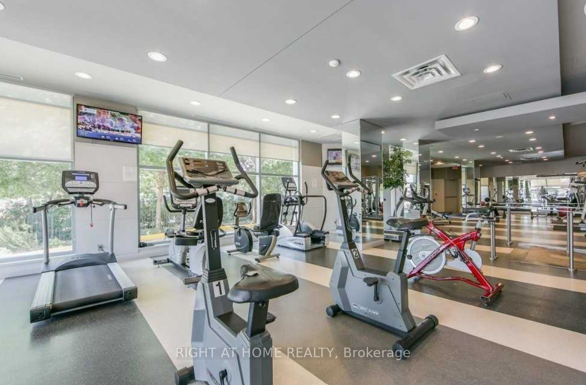 230 Queens Quay W #222