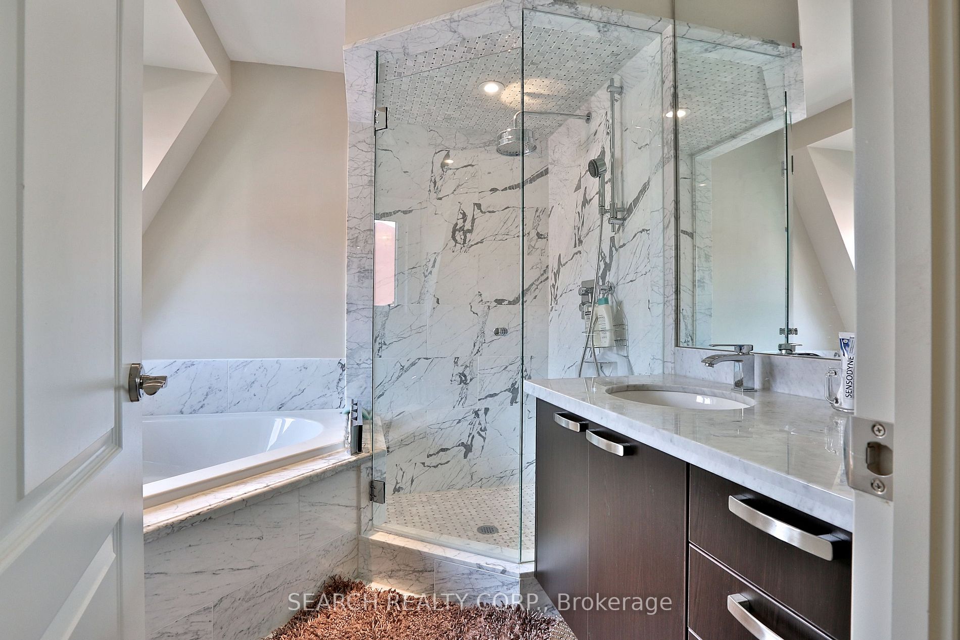 108 Lorraine Dr