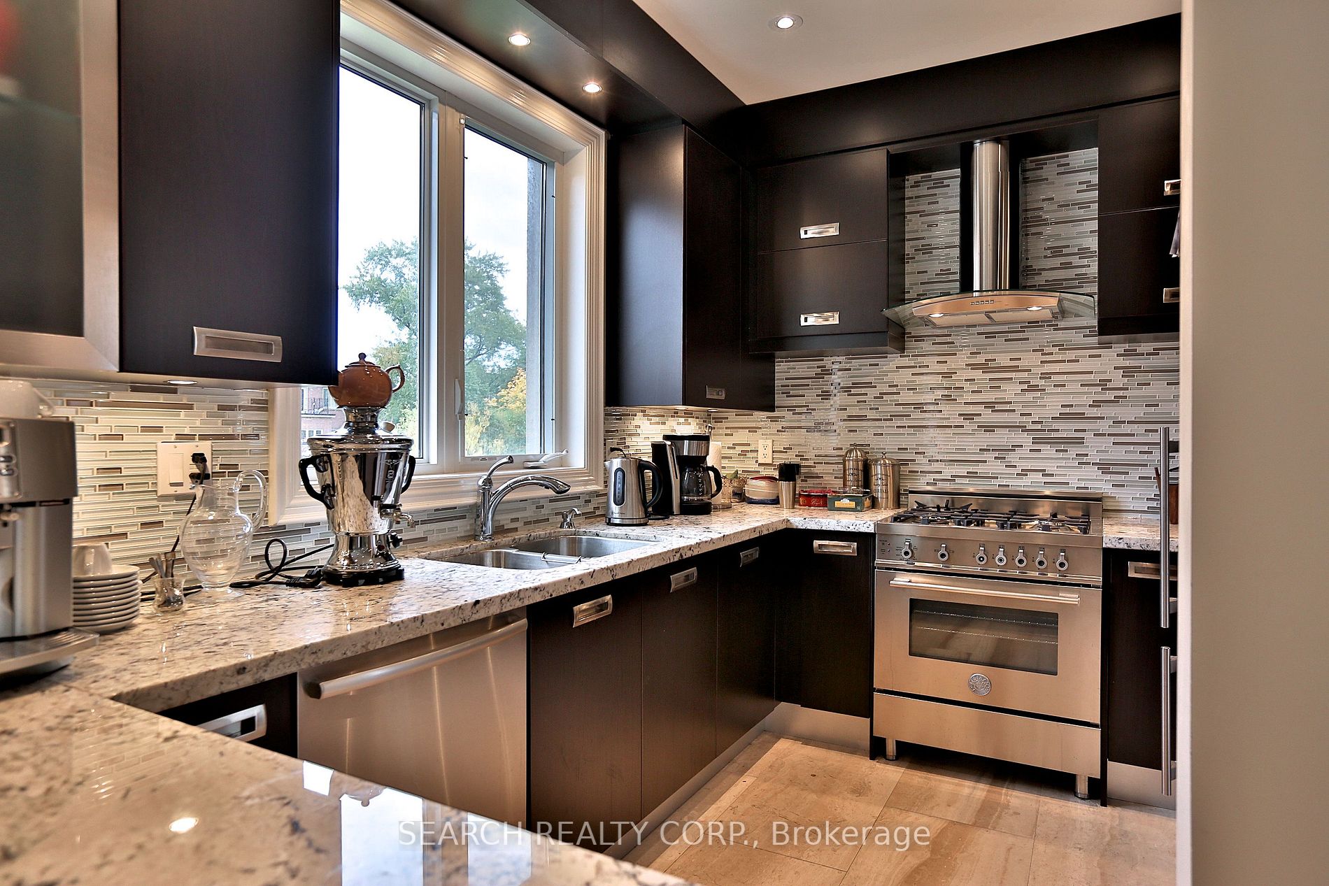 108 Lorraine Dr