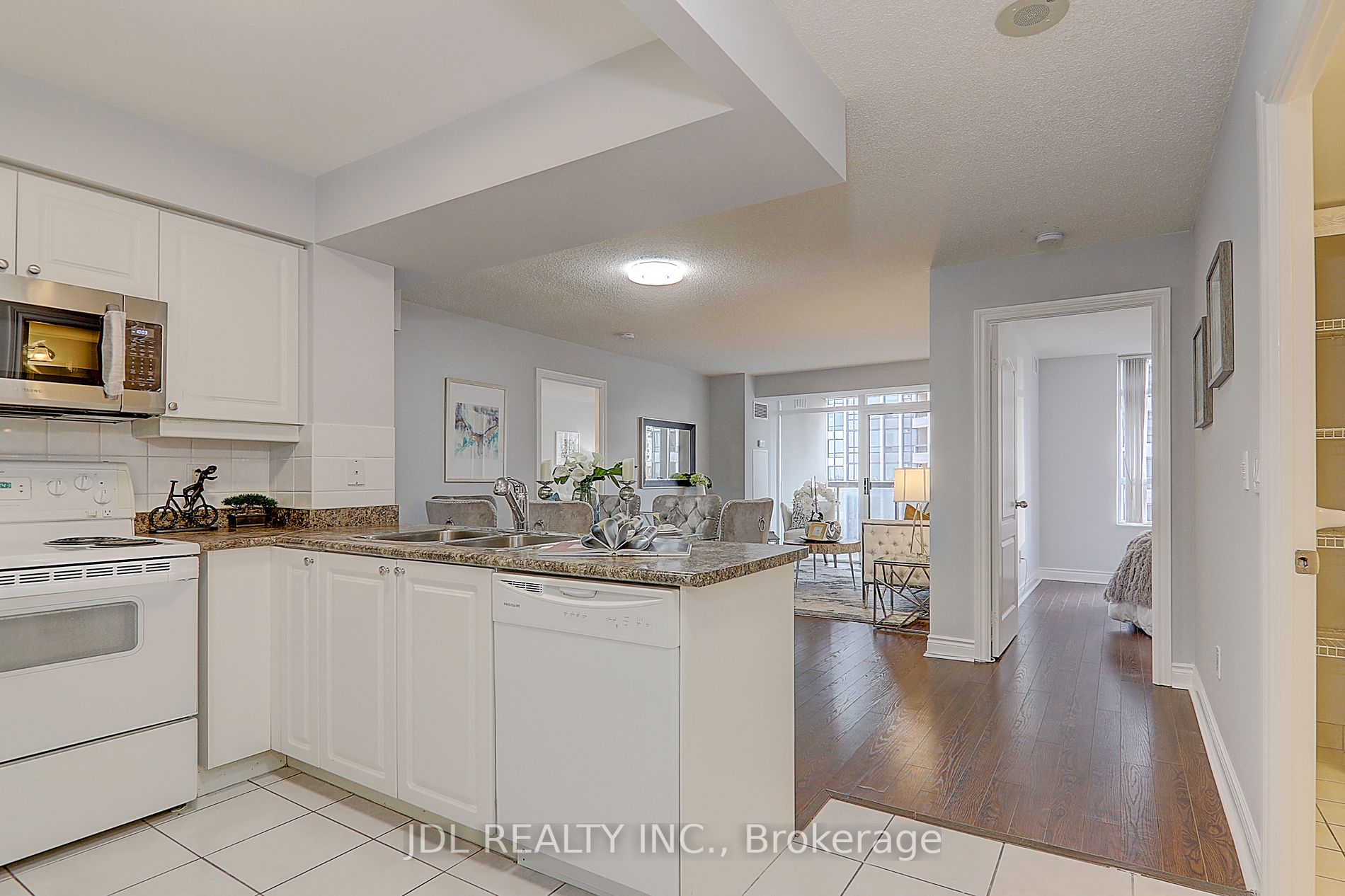 880 Grandview Way, #1408