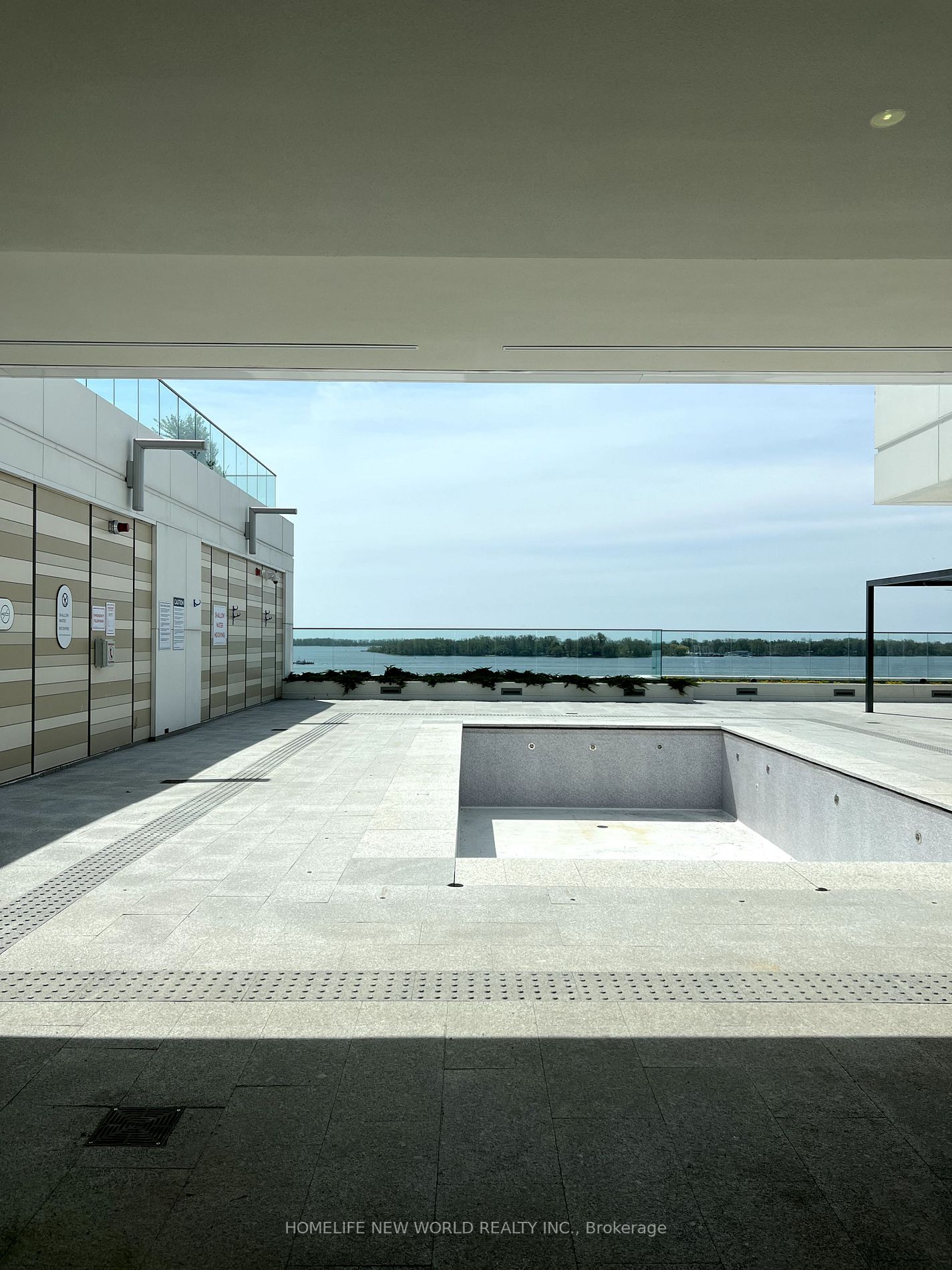 118 Merchants' Wharf, #622