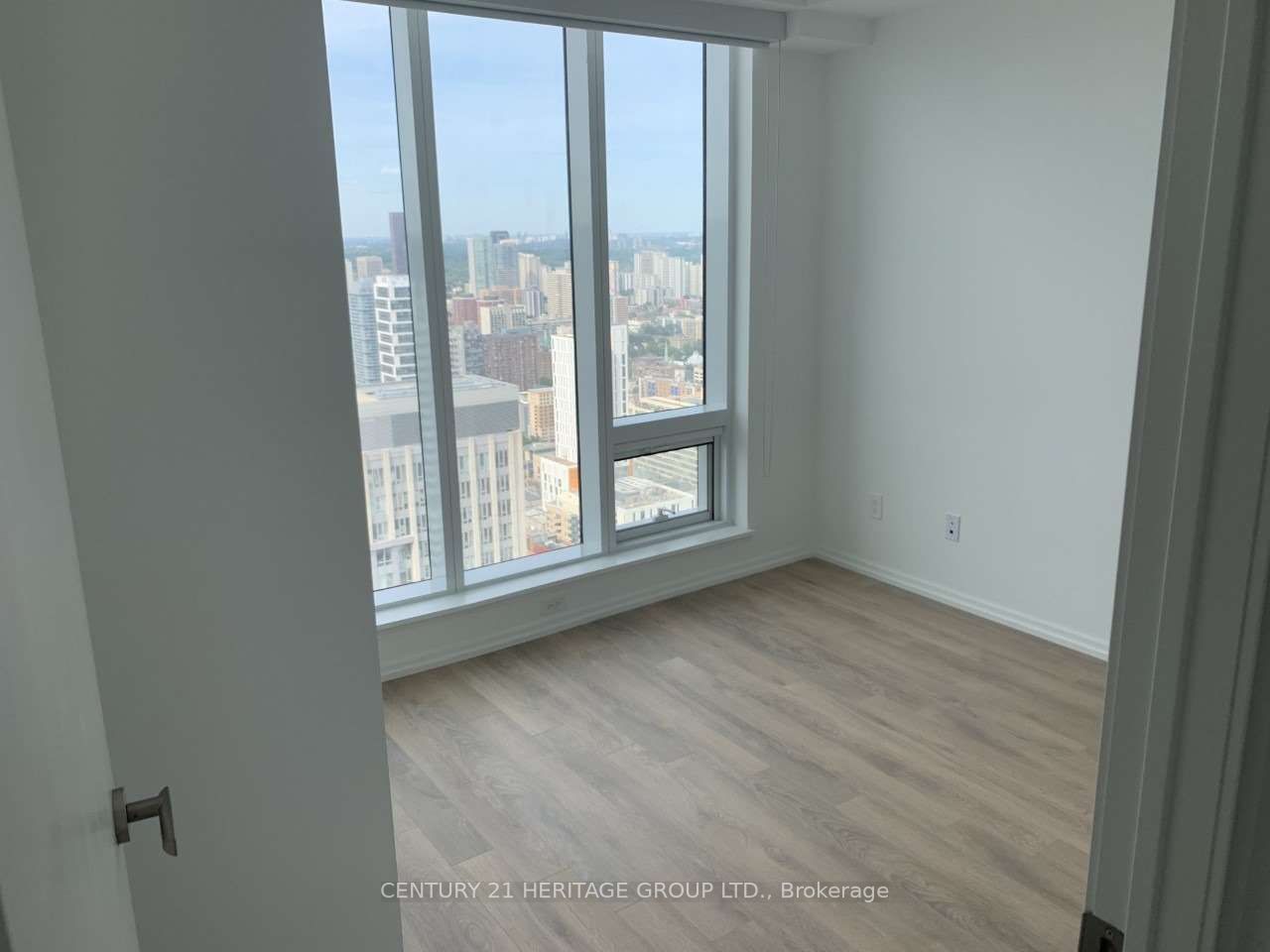 197 Yonge St, #5601