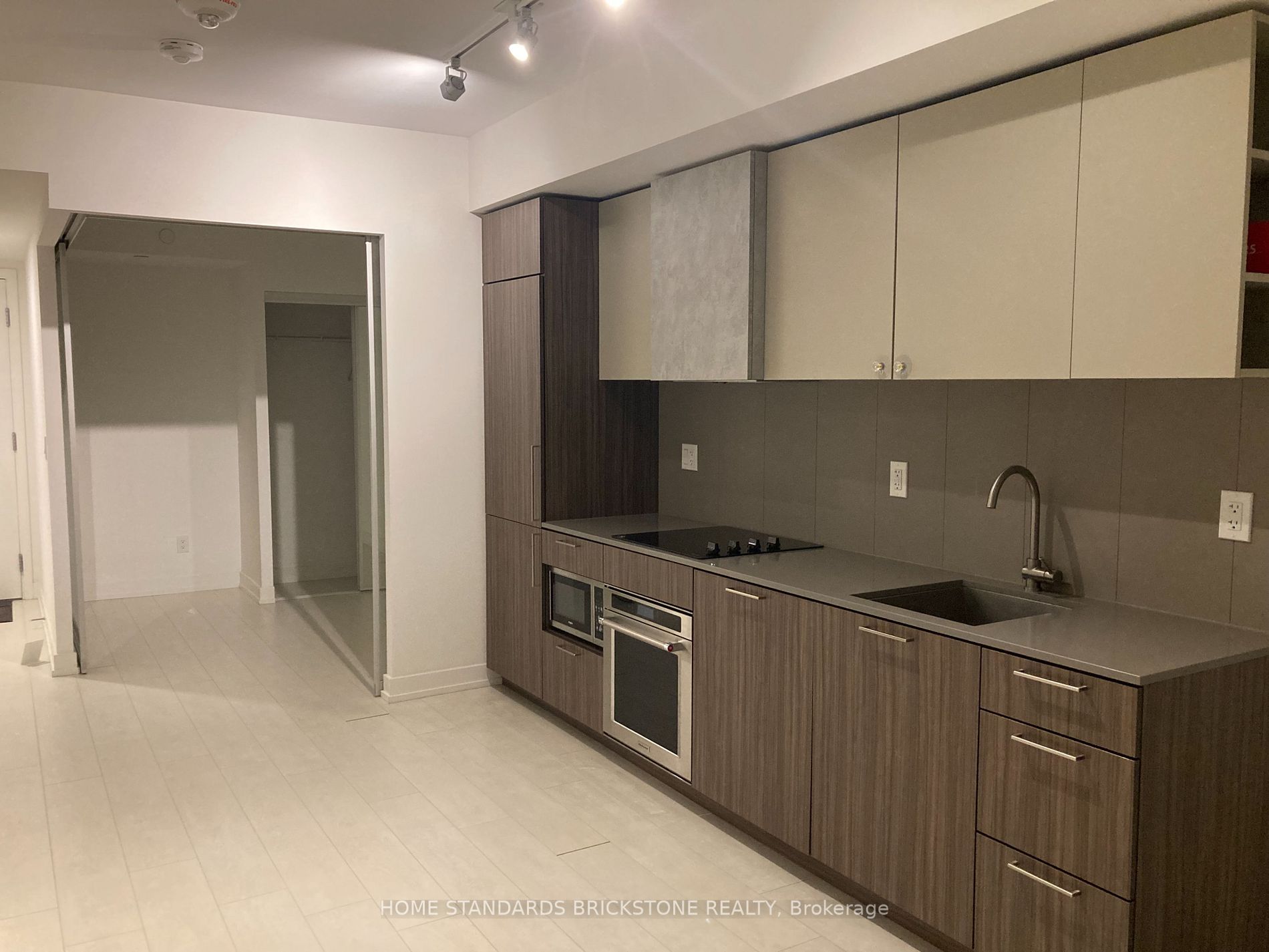 19 Western Battery Rd, #1609