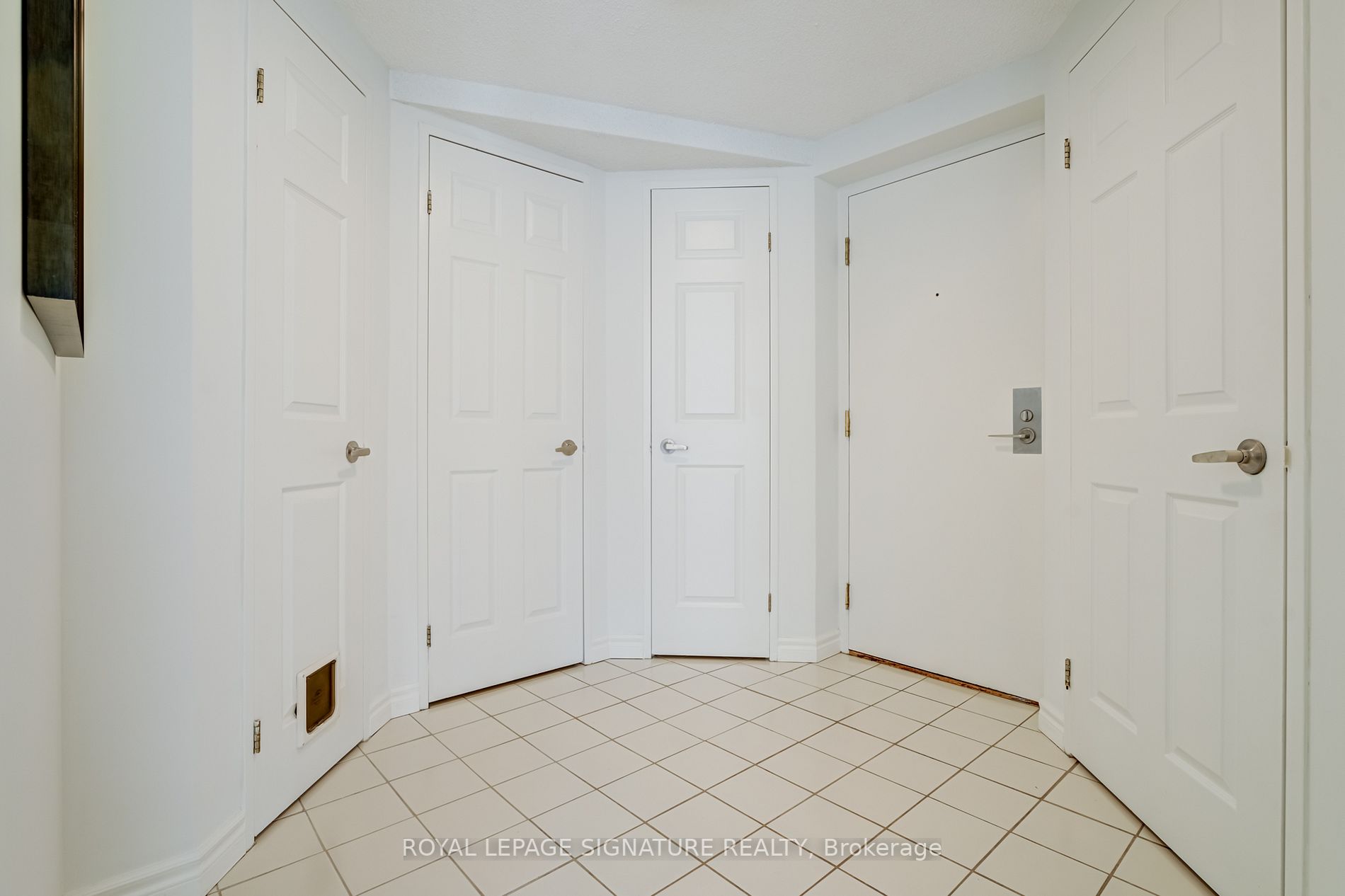 55 Centre Ave, #2002