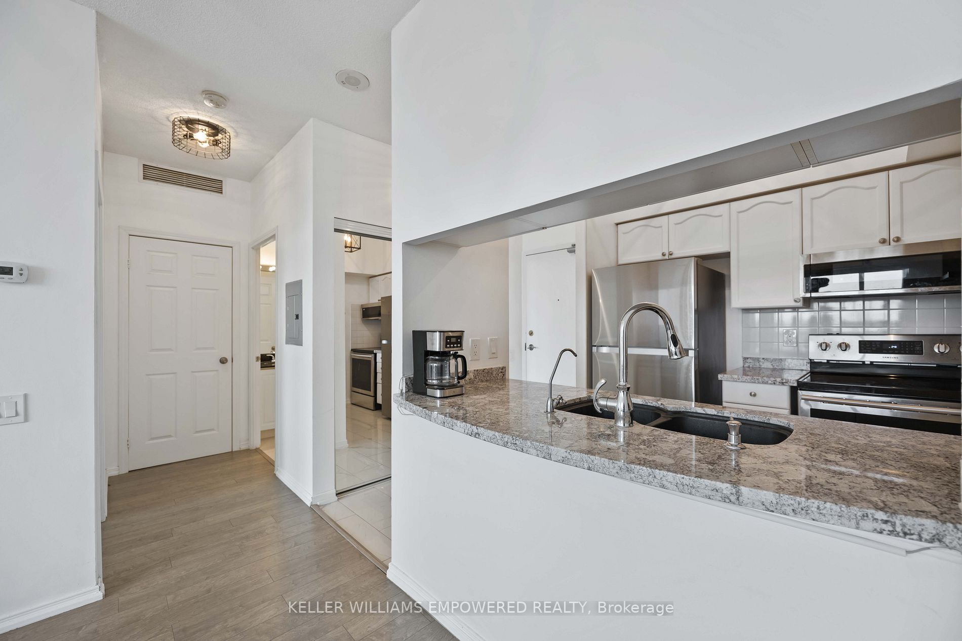 8 Hillcrest Ave, #502