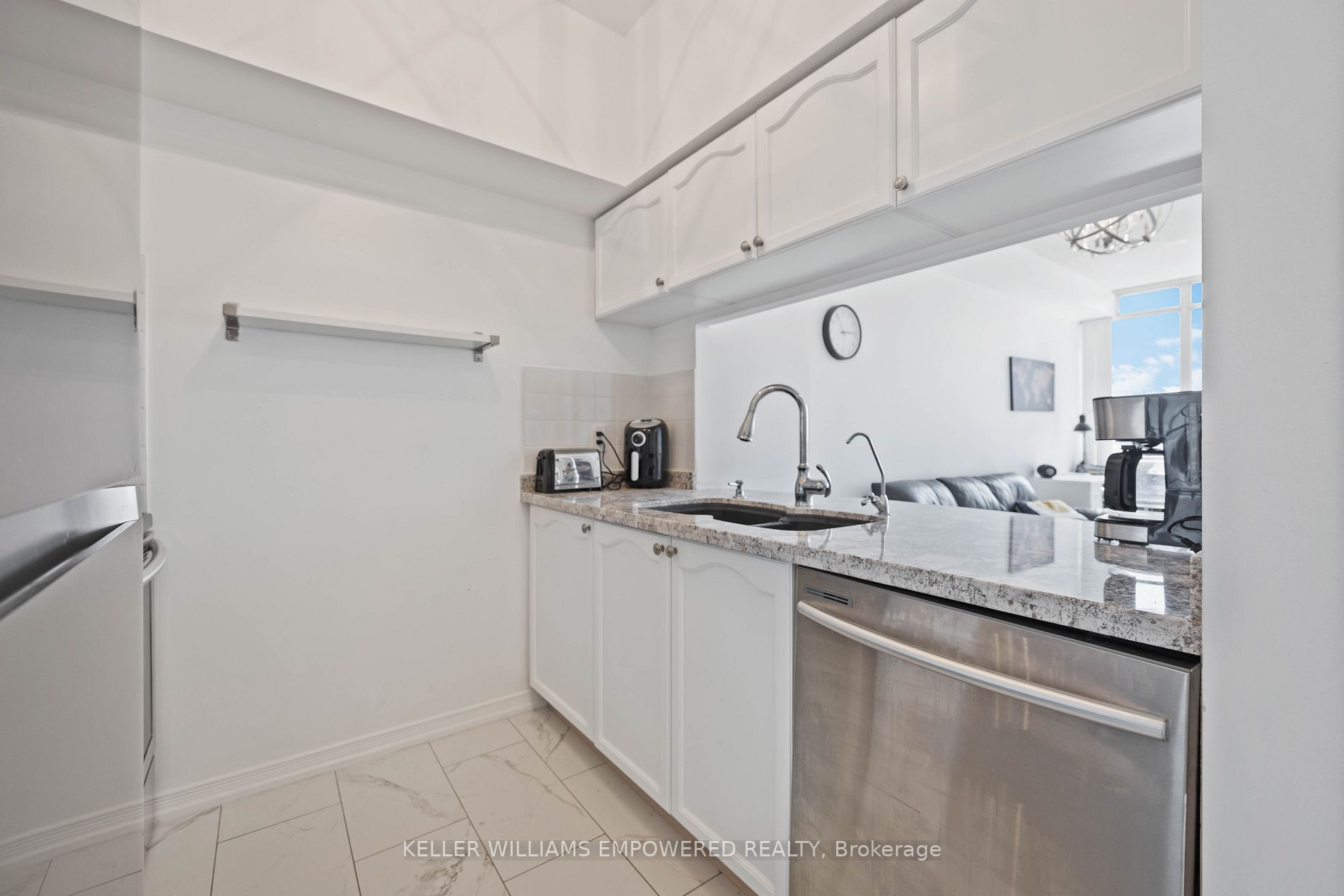 8 Hillcrest Ave, #502