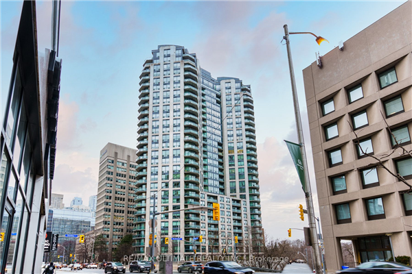 300 Bloor St E, Toronto