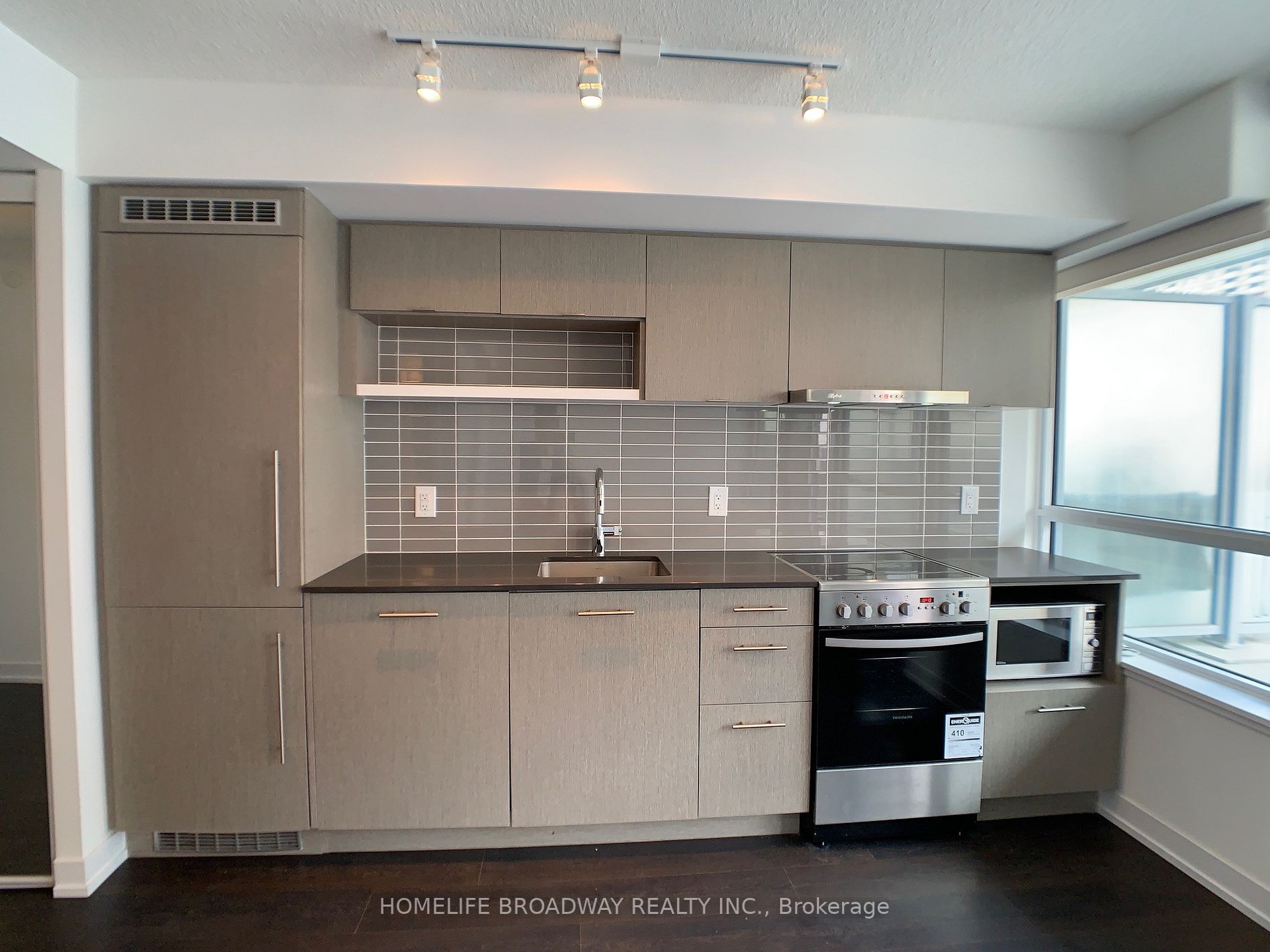 365 Church St, #704